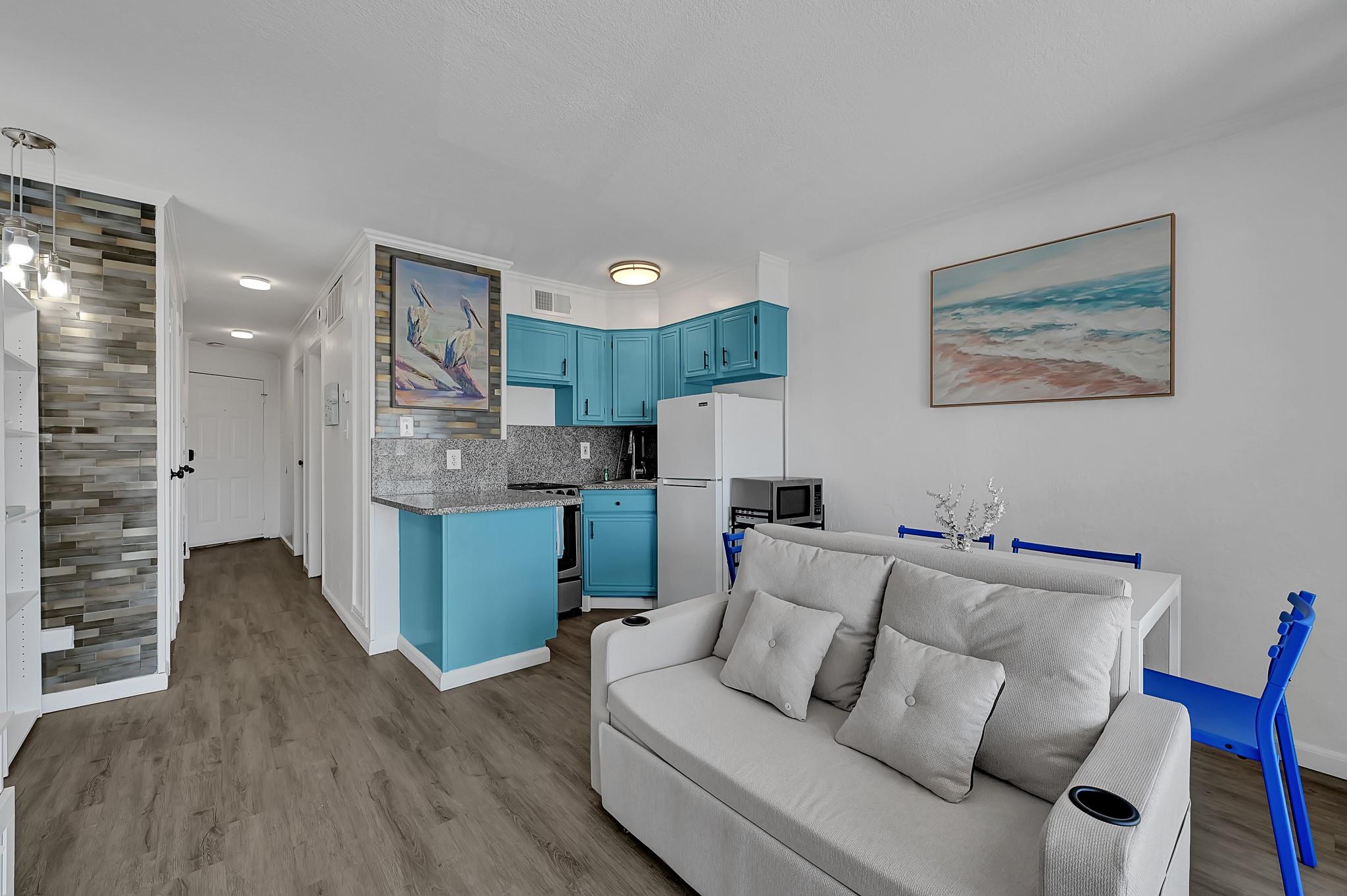 6102 Seawall Boulevard #233B — photo