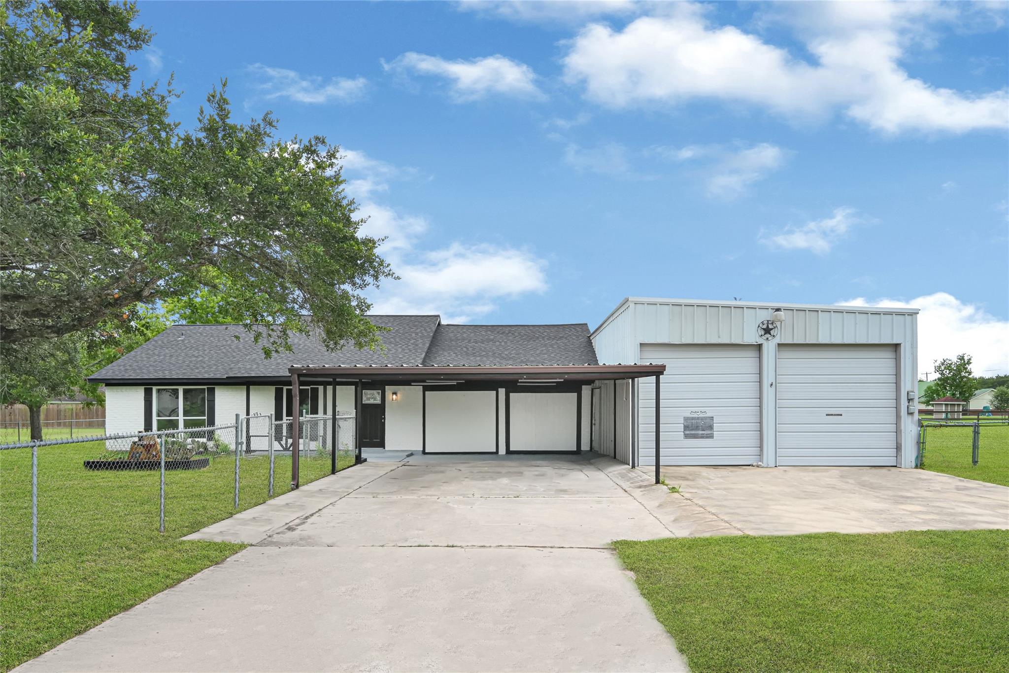 1434 County Road 850 — photo