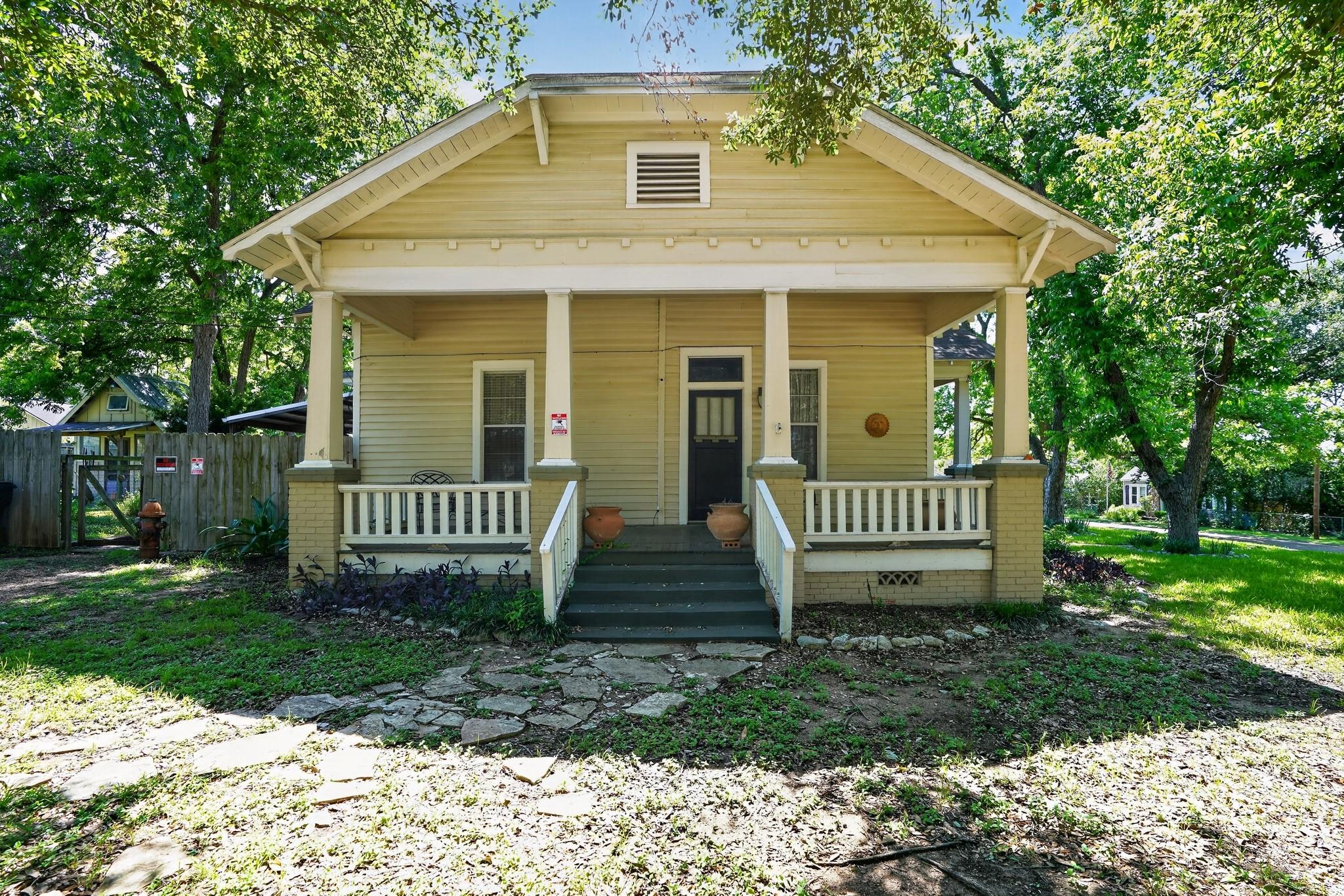 106 E Valverde Street — photo