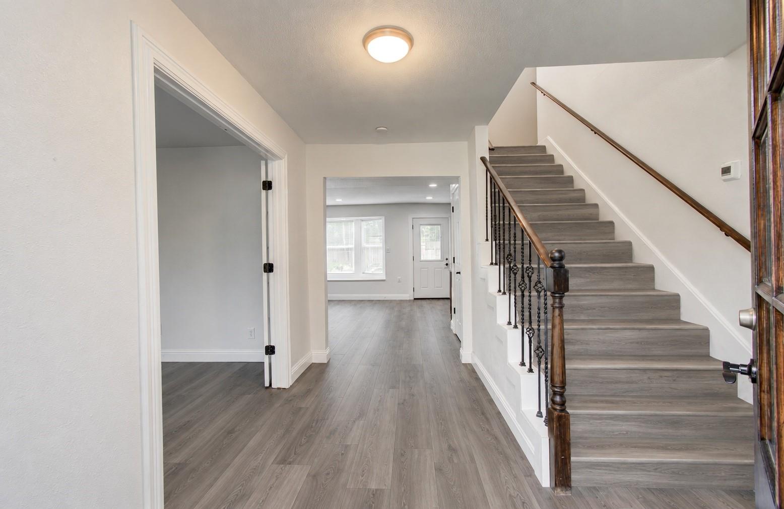 536 Robert E Lee Drive, Conroe, TX 77302 — photo 3
