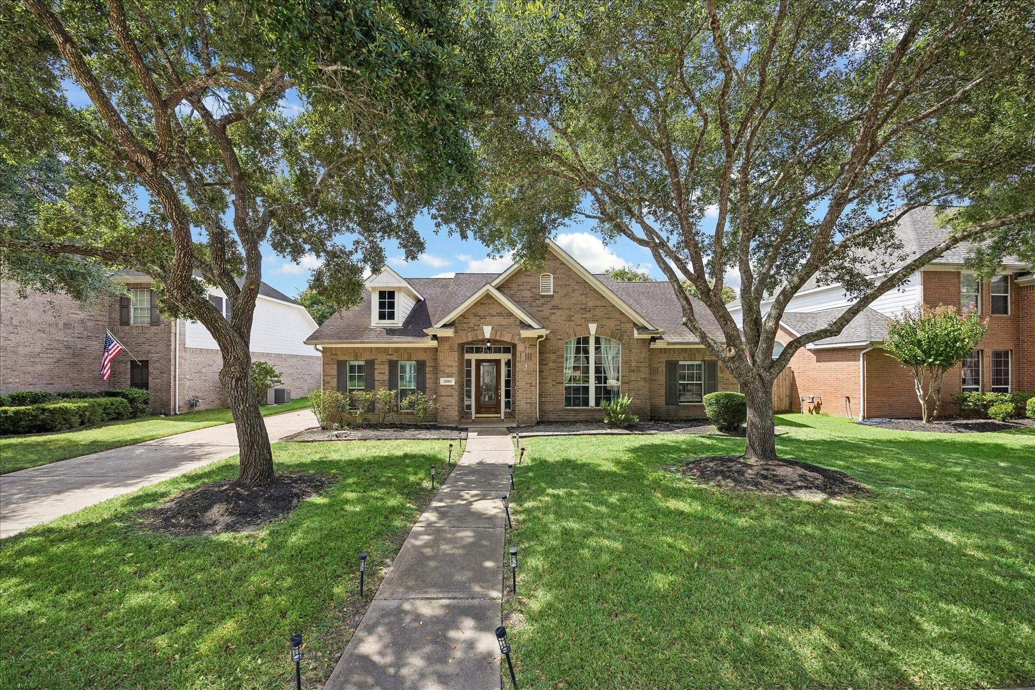 21919 Windmill Bluff Lane — photo