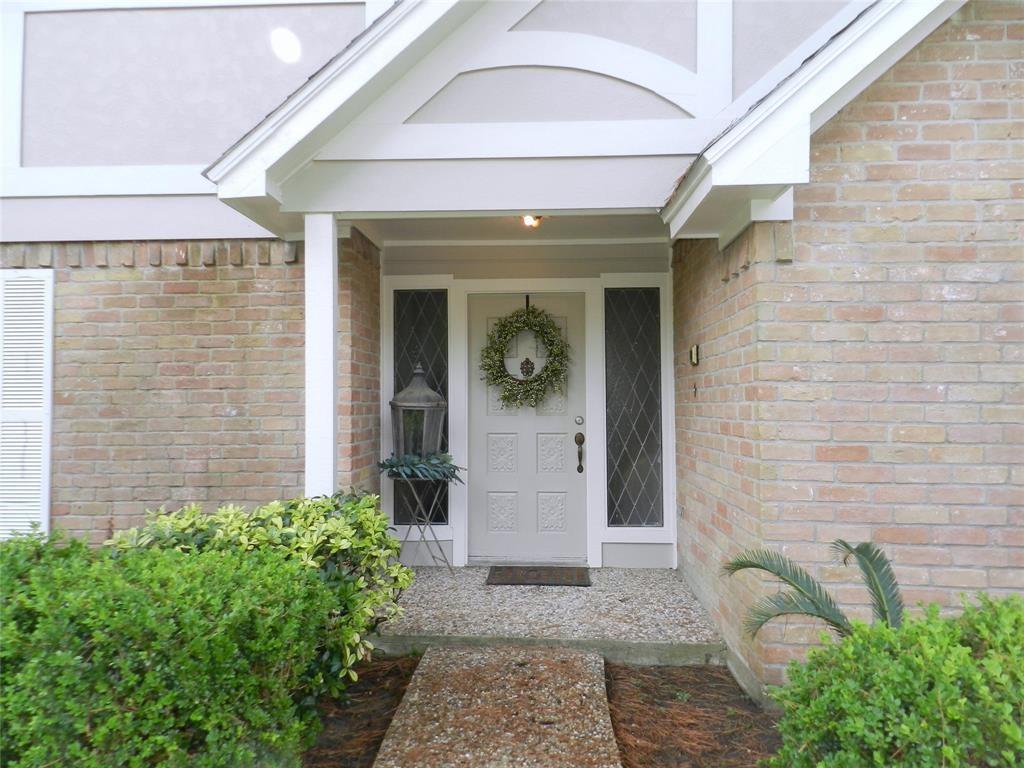 9403 Oxted Lane — photo