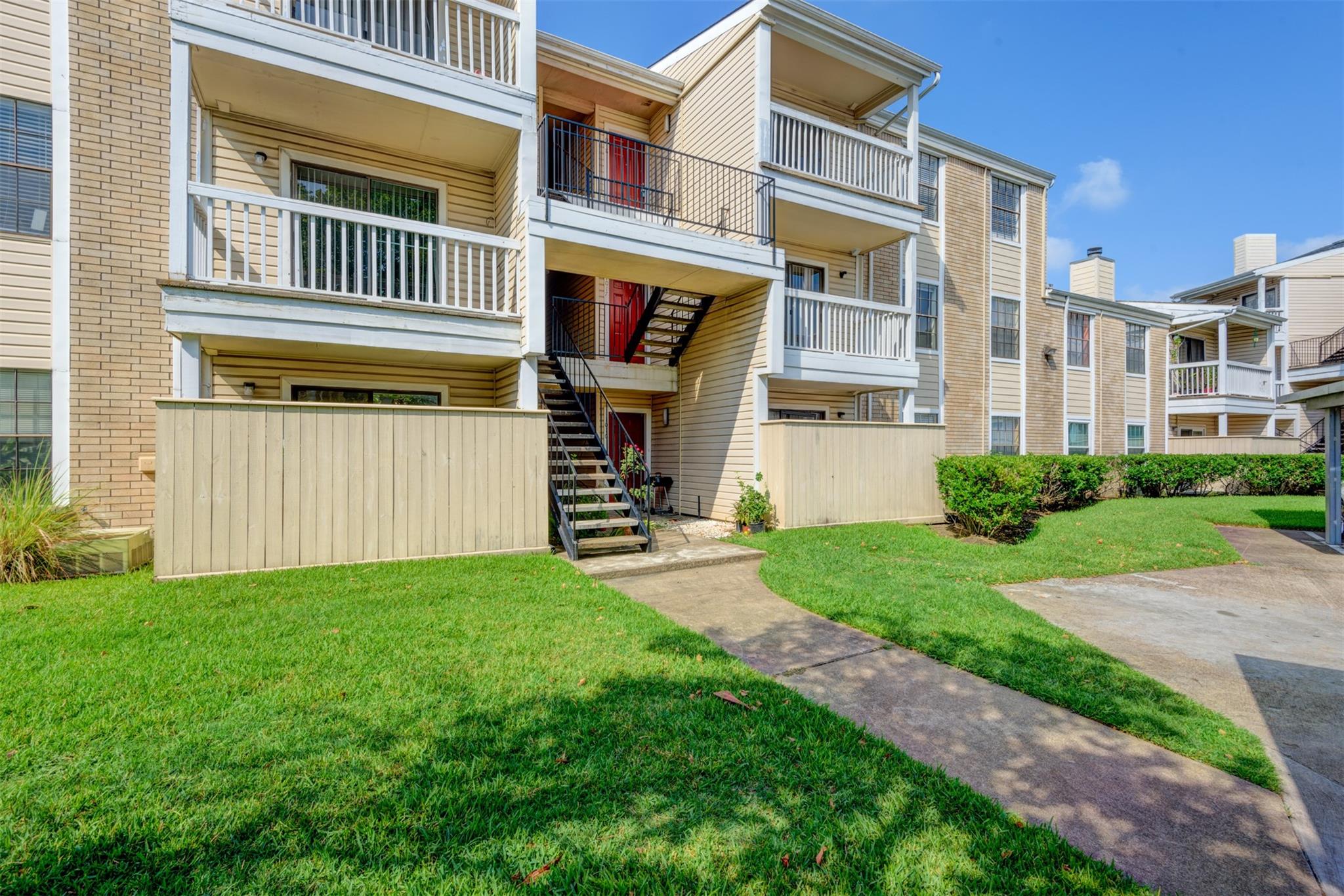 2750 Holly Hall Street #1017 — photo