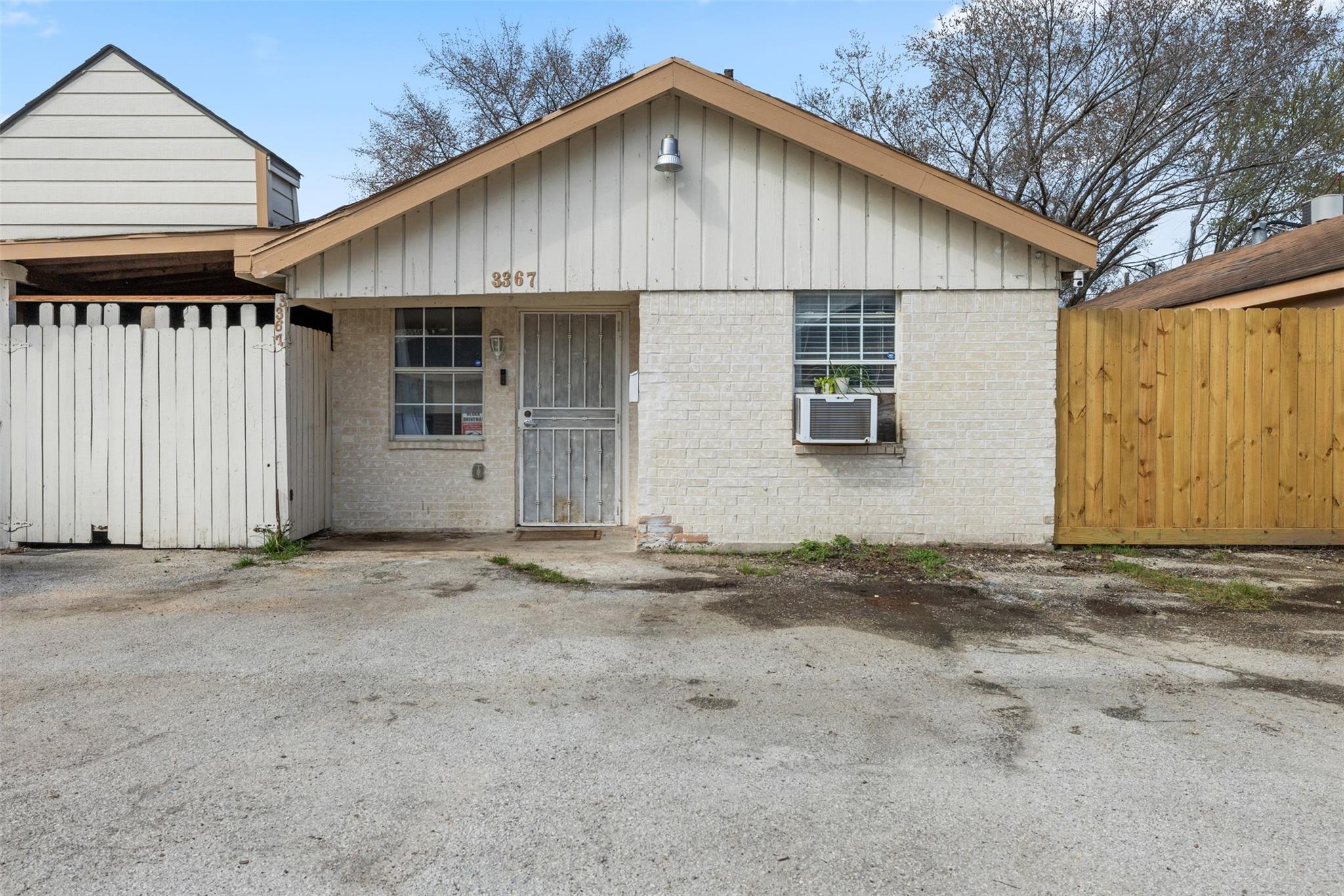 3367 Sadler Street — photo