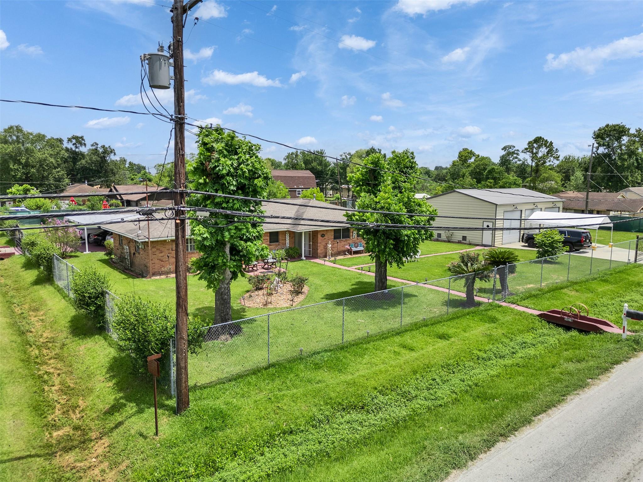 14310 Henry Road — photo