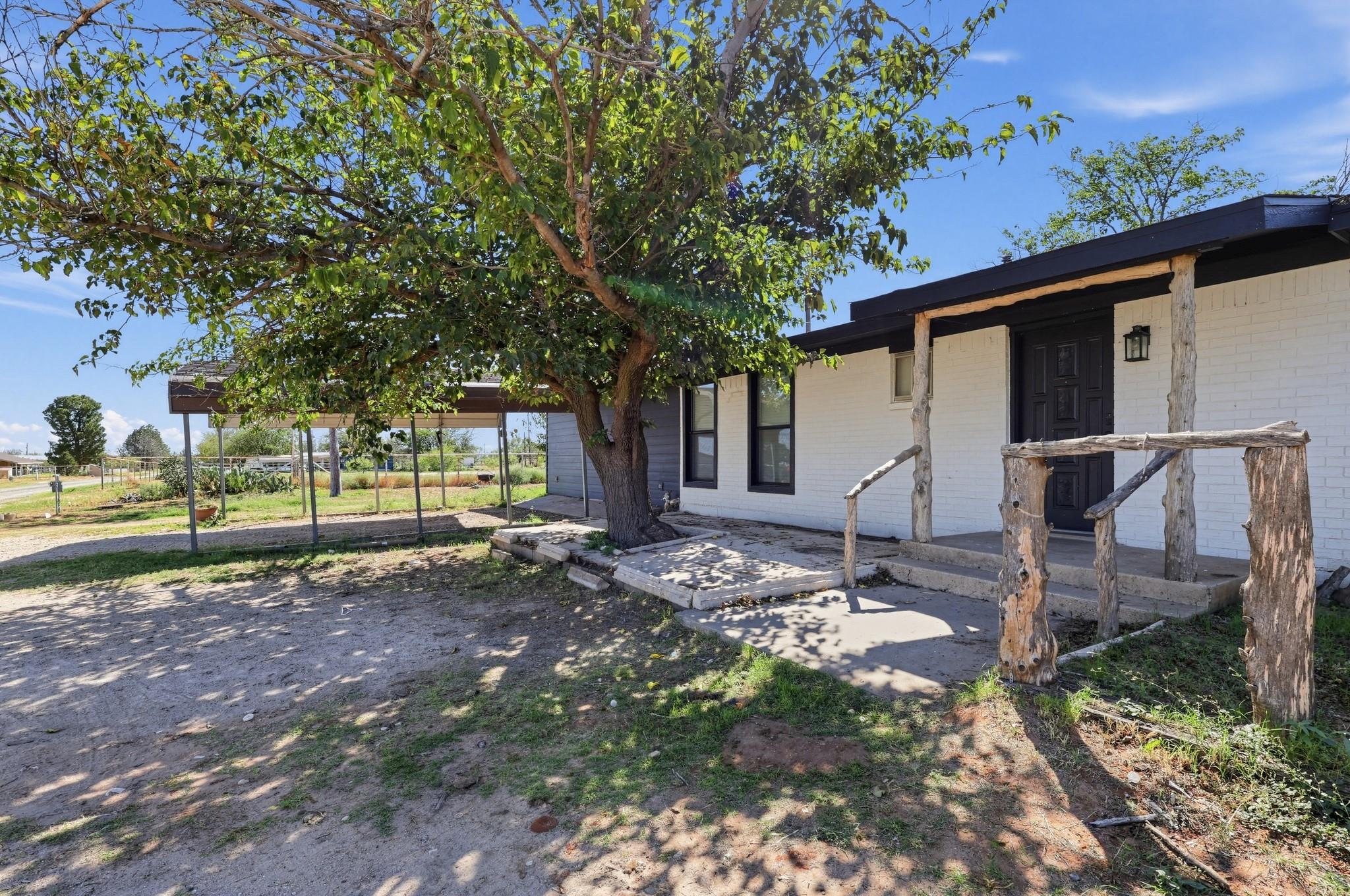 809 N Tubb Road, Big Spring, TX 79720 — photo 2