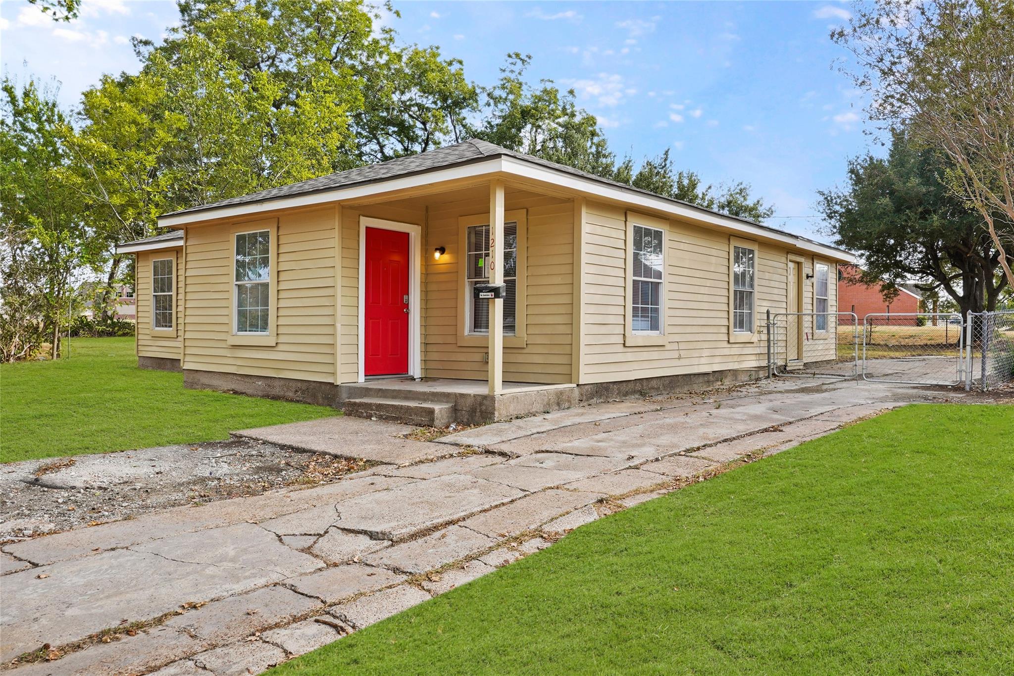 1210 Scott Street — photo