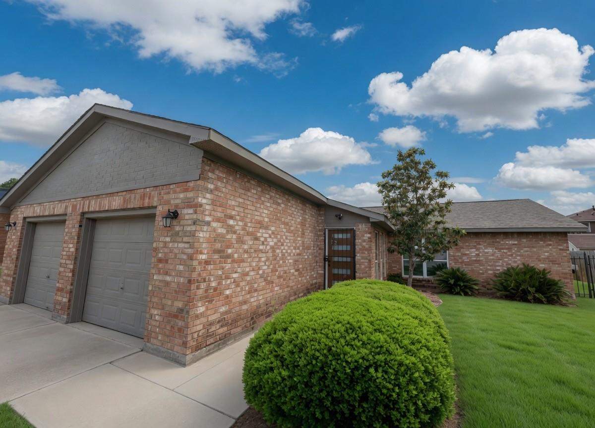 11319 Paramount Lane — photo