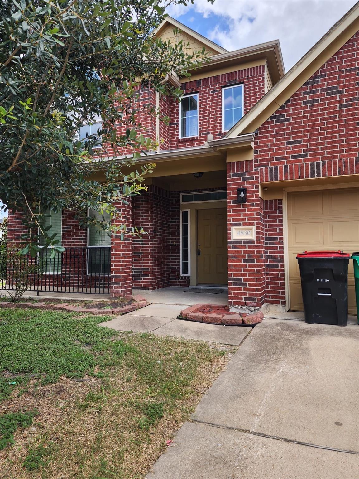 4830 Gingham Check Court — photo
