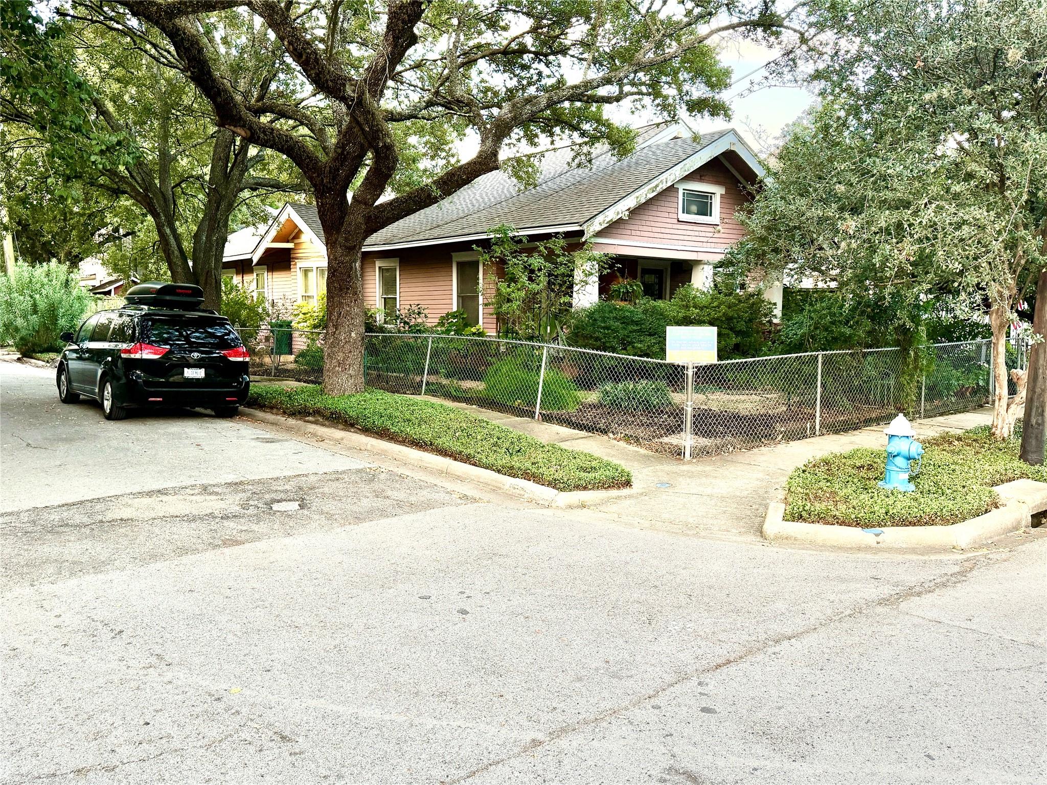 603 Welch Street — photo