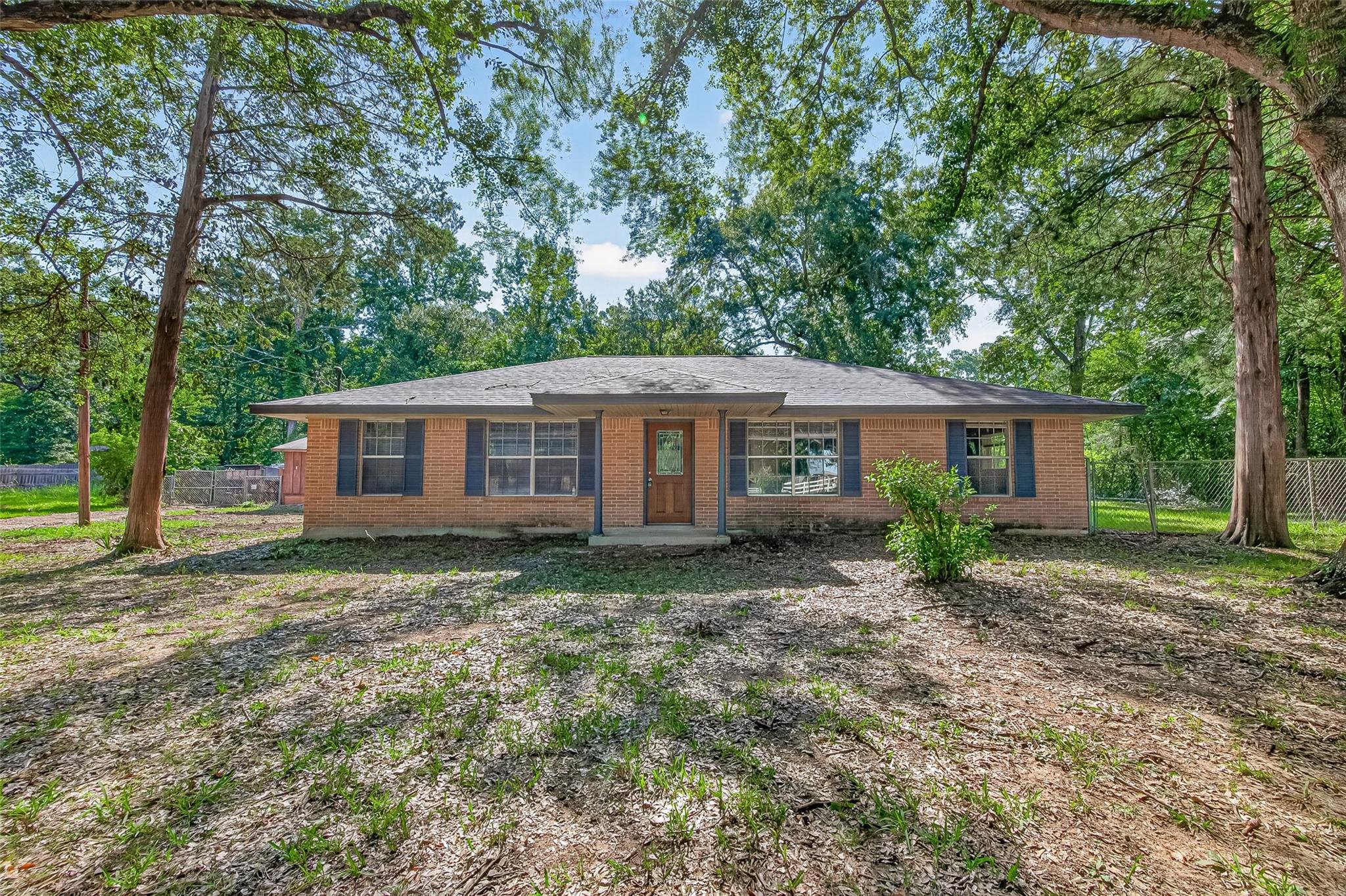 611 Dogwood Trail — photo
