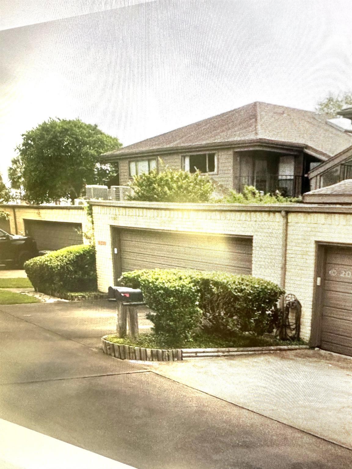 18240 Lakeside Lane — photo