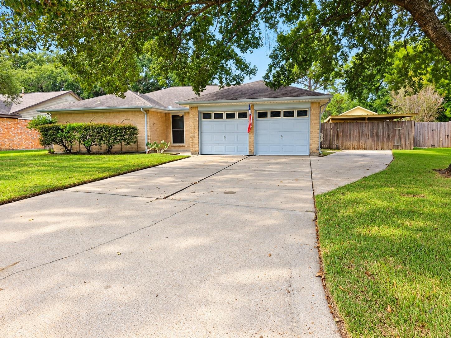 5383 Lincoln Green Drive — photo