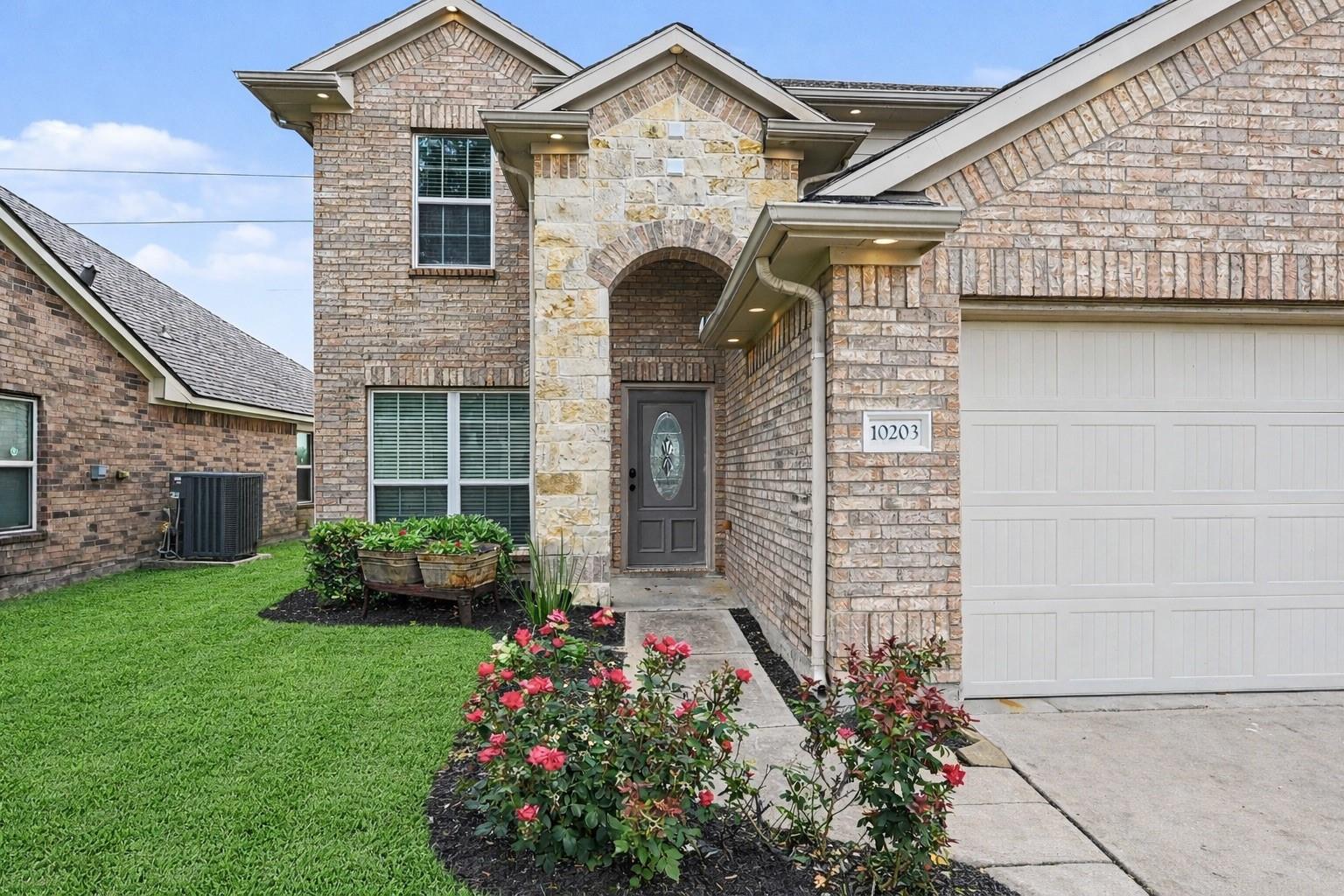 10203 Hidden Creek Falls Lane — photo
