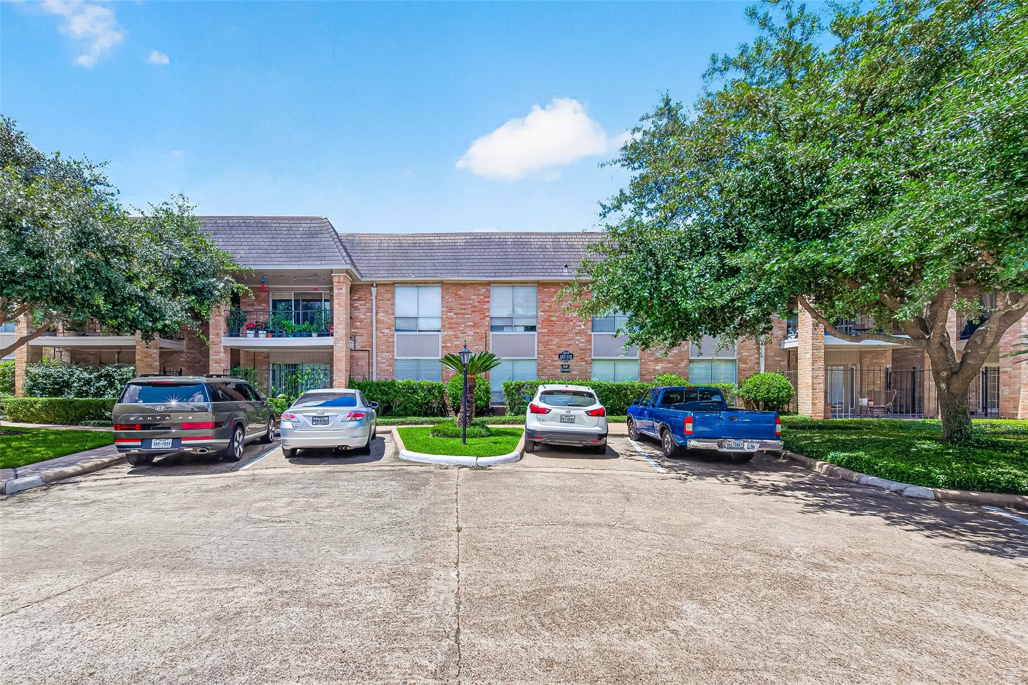 2234 S Piney Point Road #206 — photo