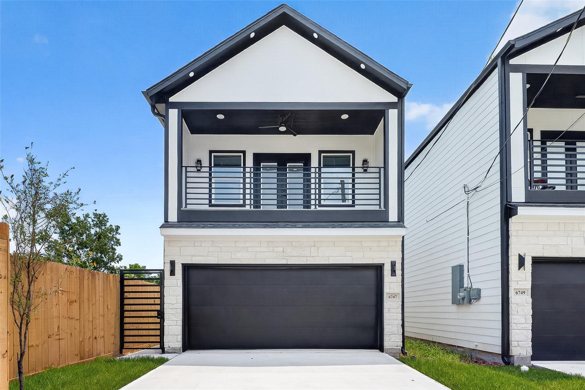 6747 Liverpool Street — photo