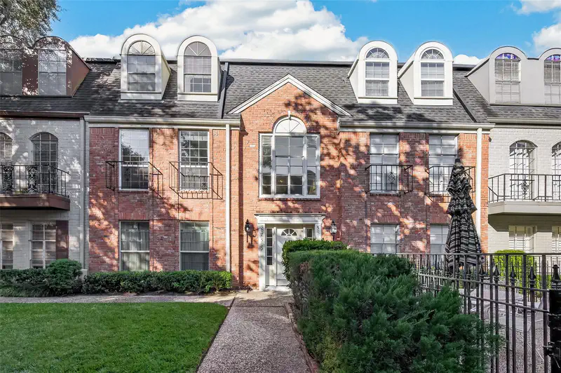 507 N Post Oak Lane #507 — photo