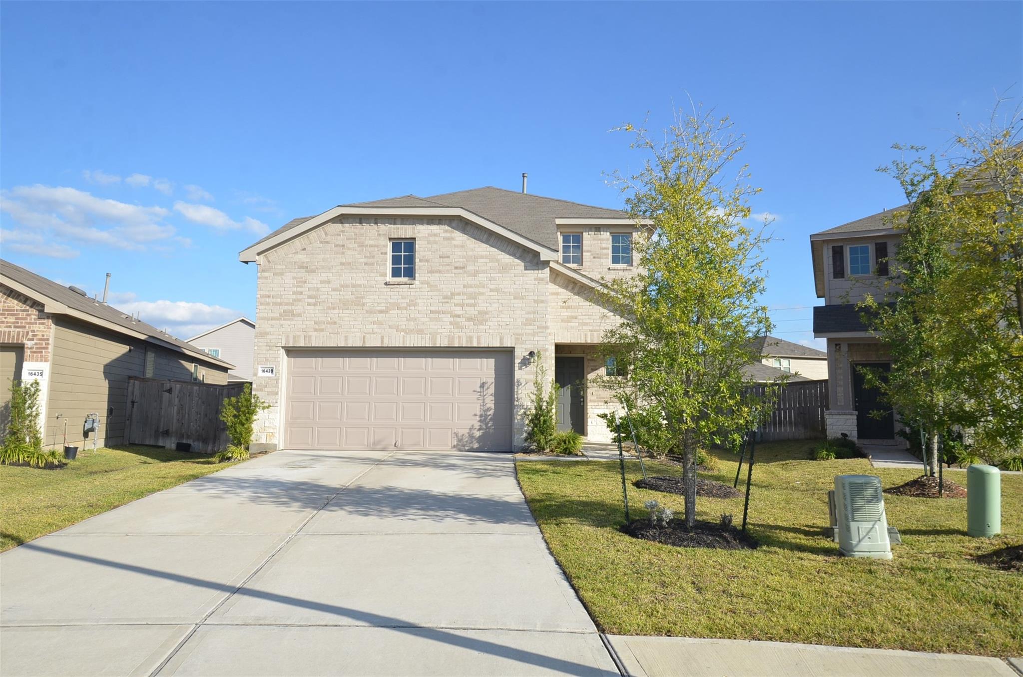 16439 Big Hickory Dr — photo