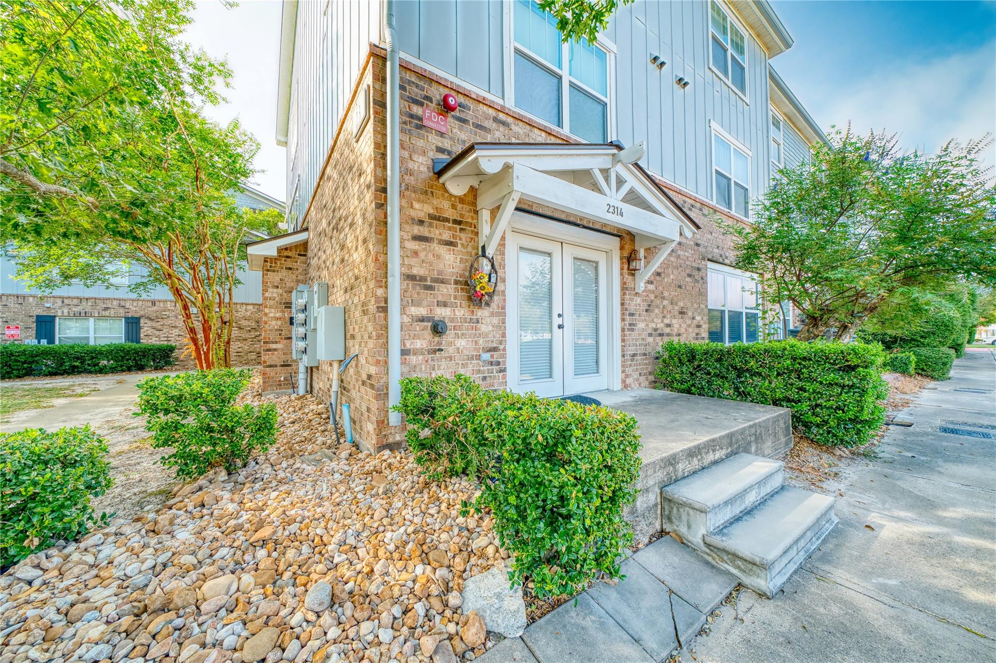 1725 Harvey Mitchell Parkway S #2314 — photo