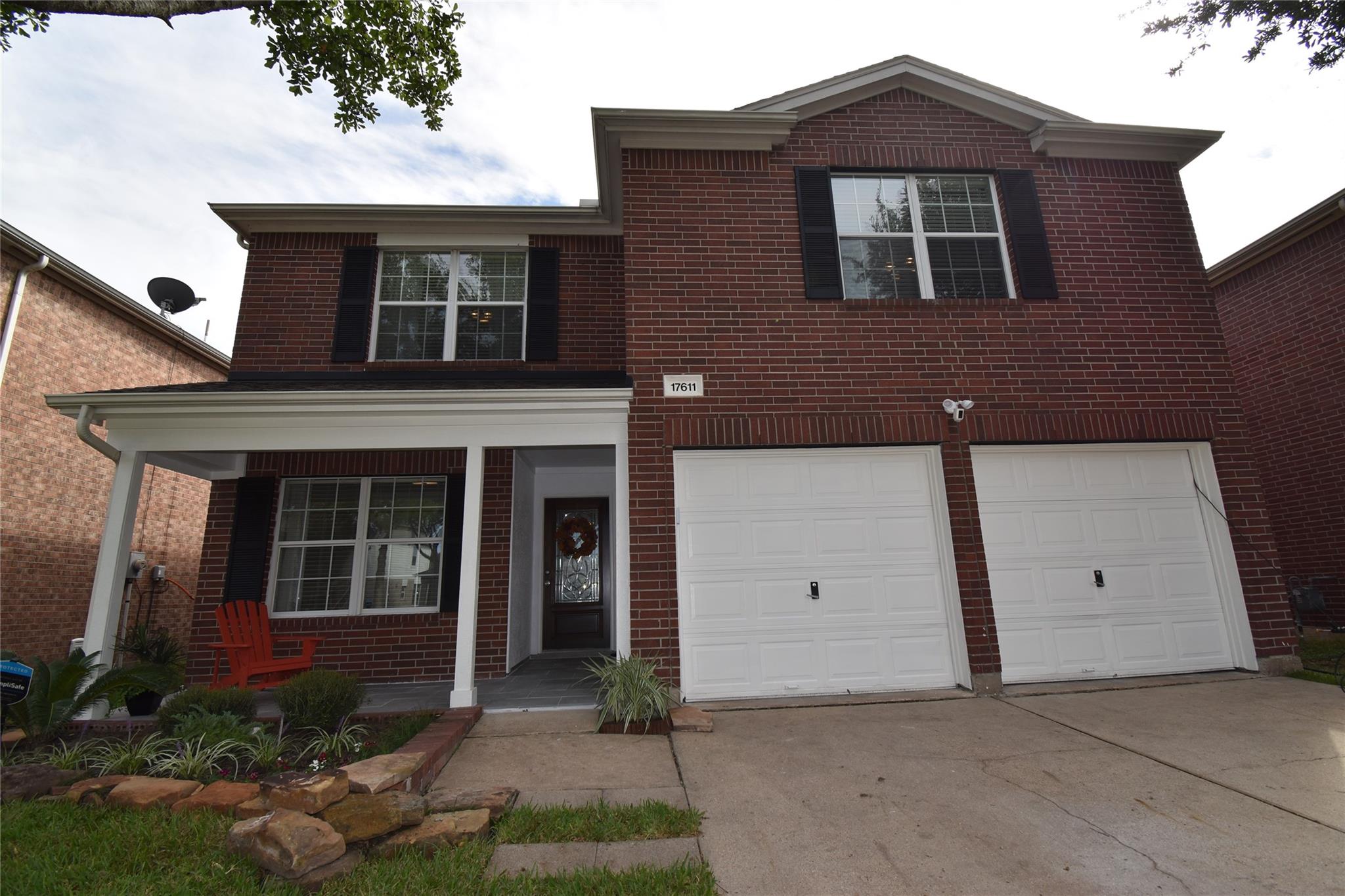 17611 Hoover Gardens Drive — photo