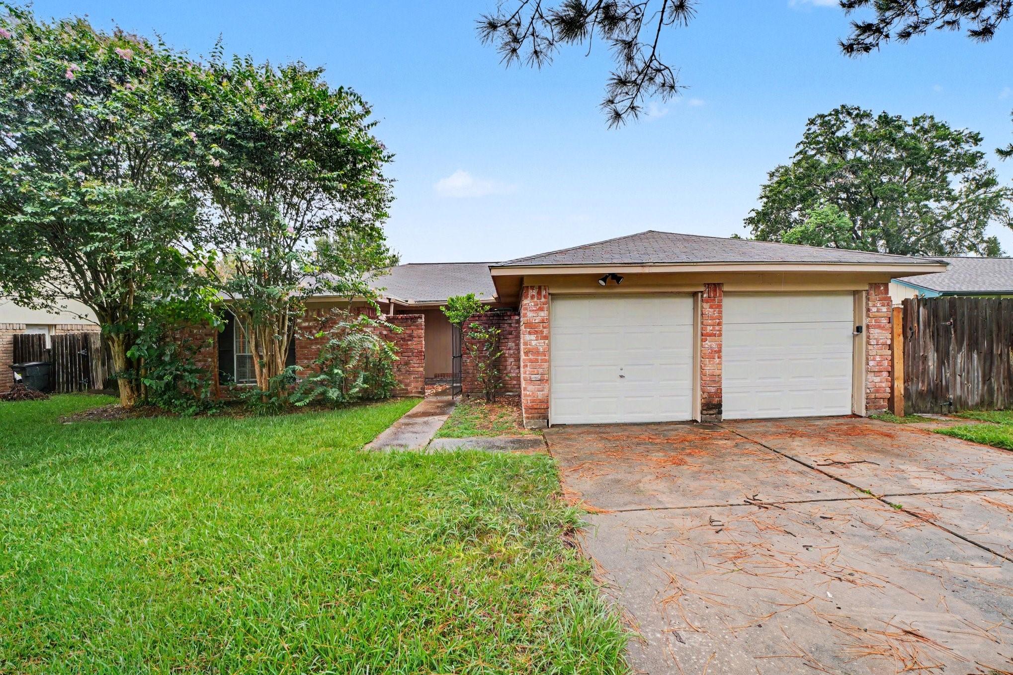 419 Pickford Drive — photo