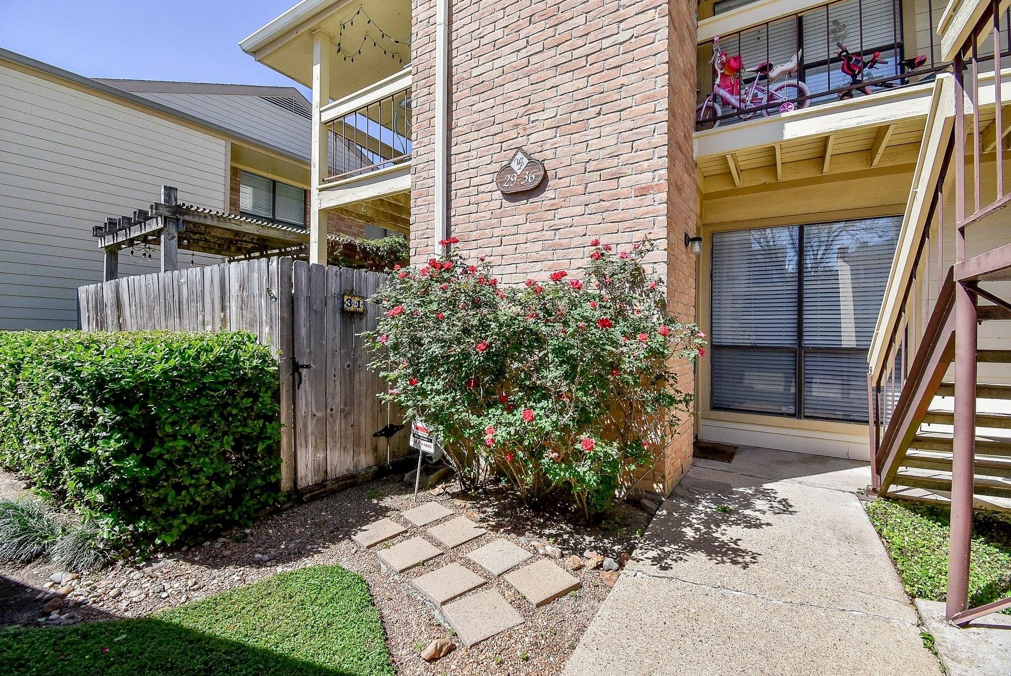 1881 Bering Drive #31 — photo