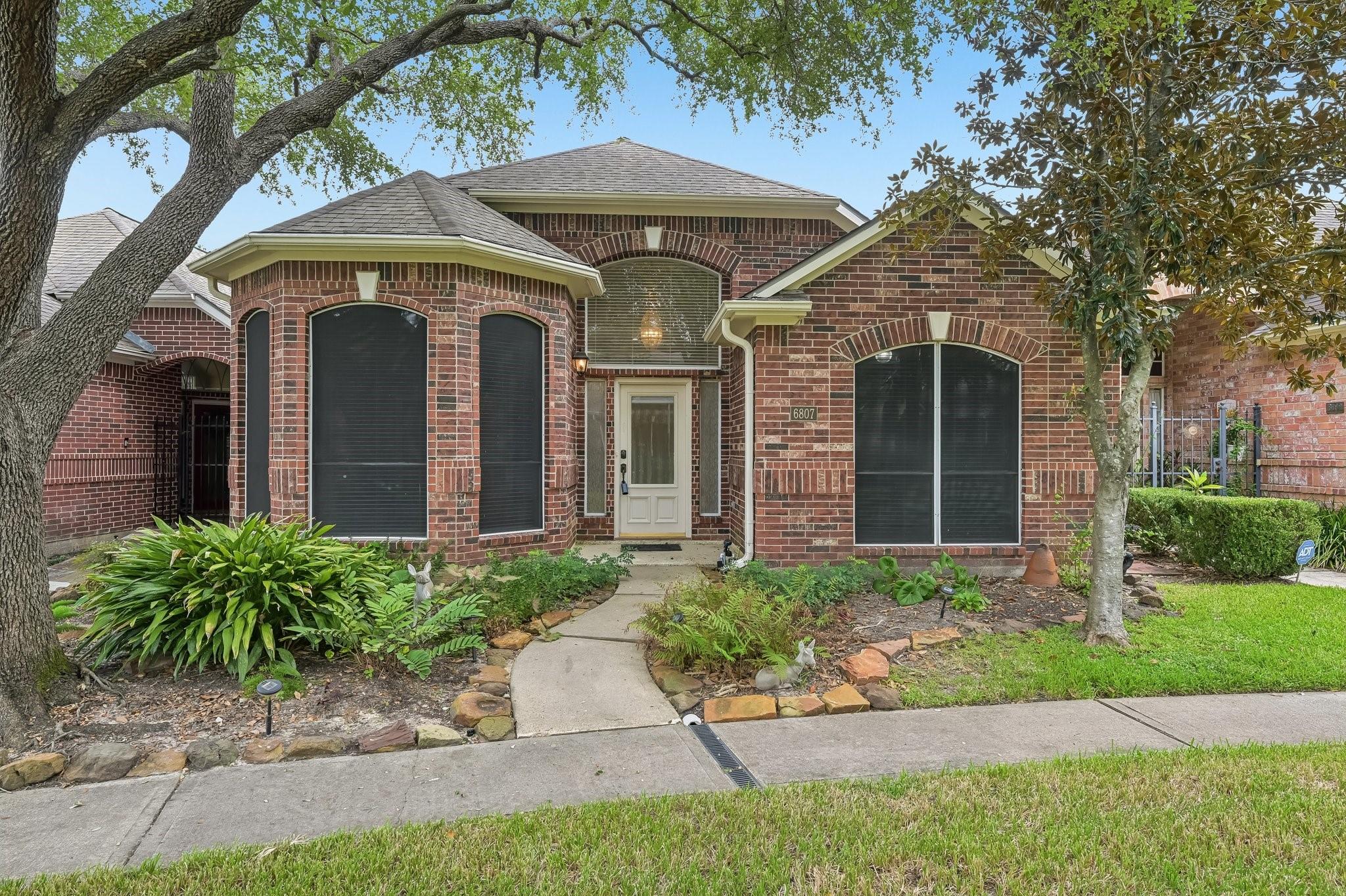 6807 Tournament Drive — photo