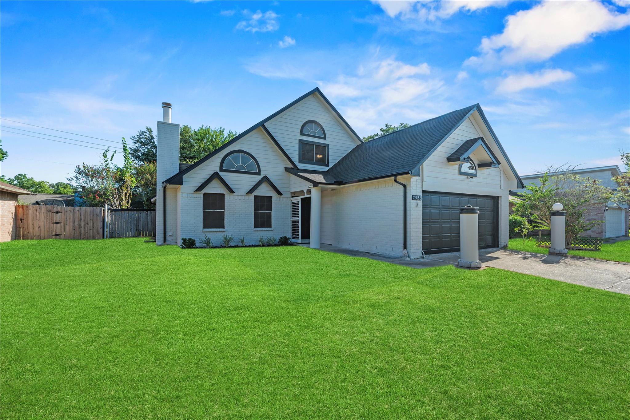 7526 Gulfbriar Place — photo