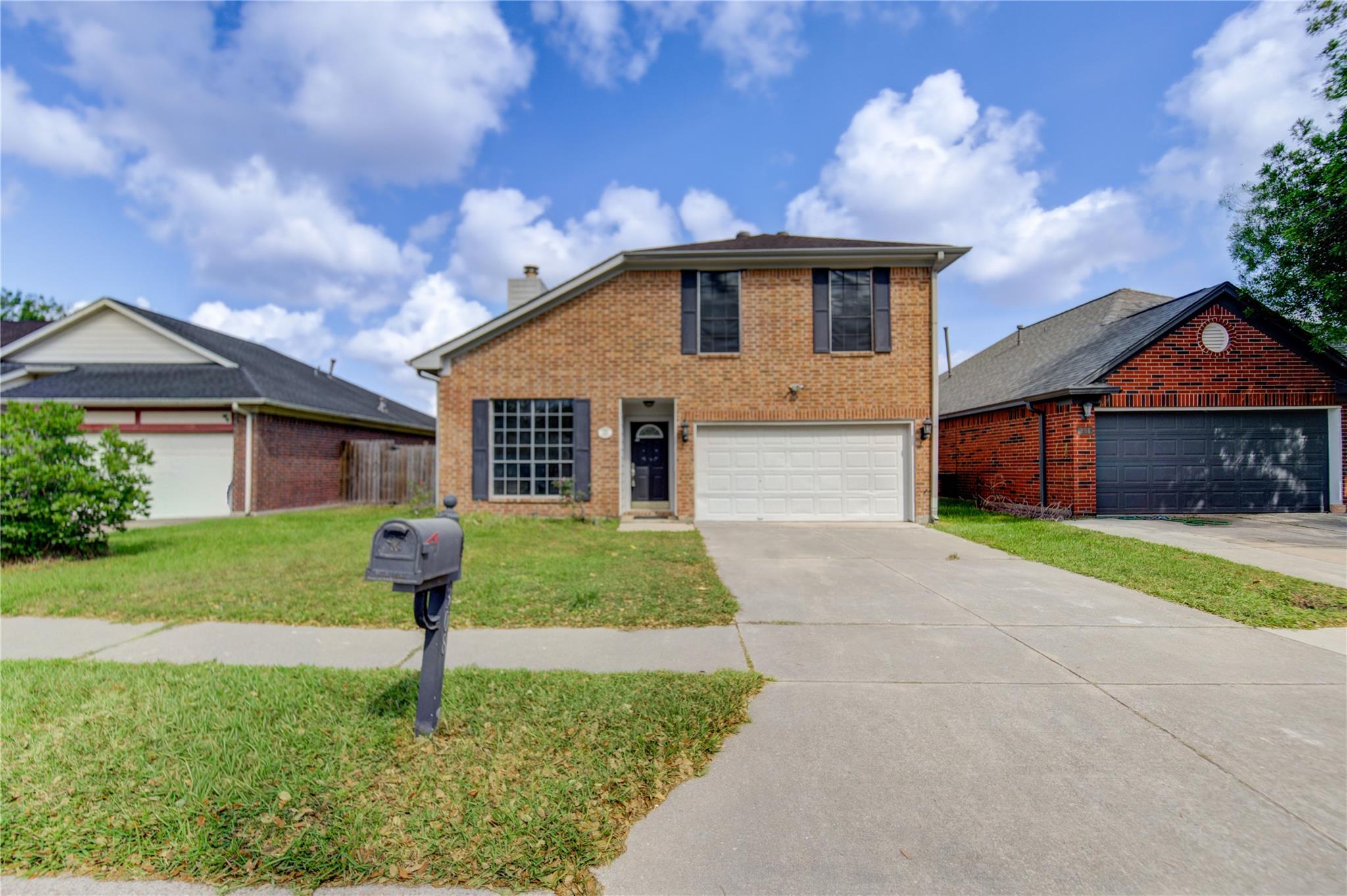 308 N Ranch House Road, Angleton, TX 77515 — photo 2