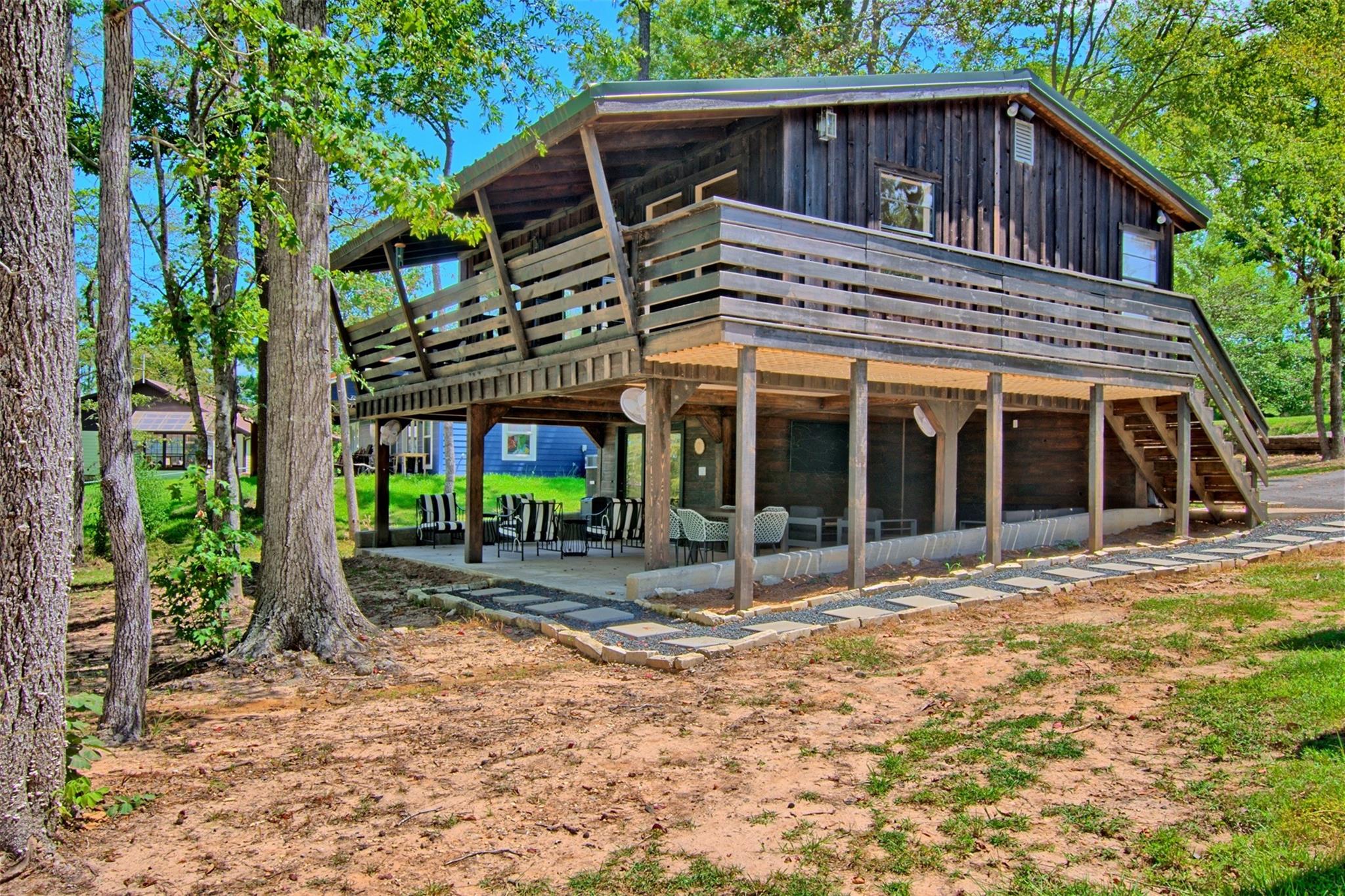 585 N Evergreen Drive — photo
