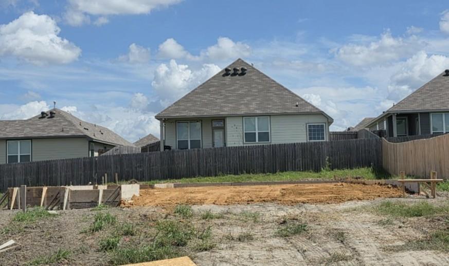 1495 Lake Ridge Drive — photo