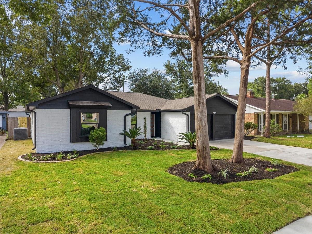 5933 Sanford Rd — photo