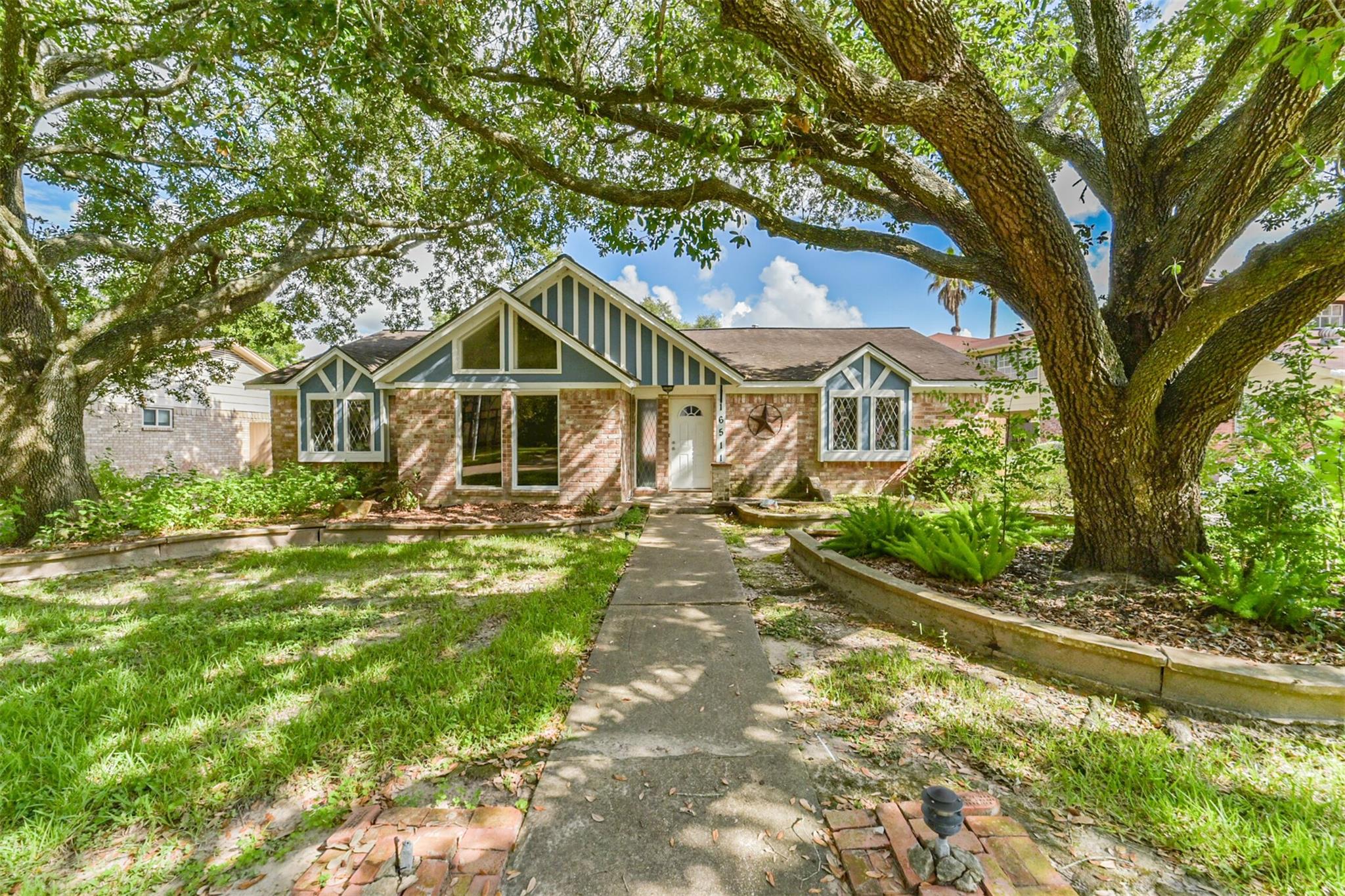 16511 Clearcrest Drive — photo