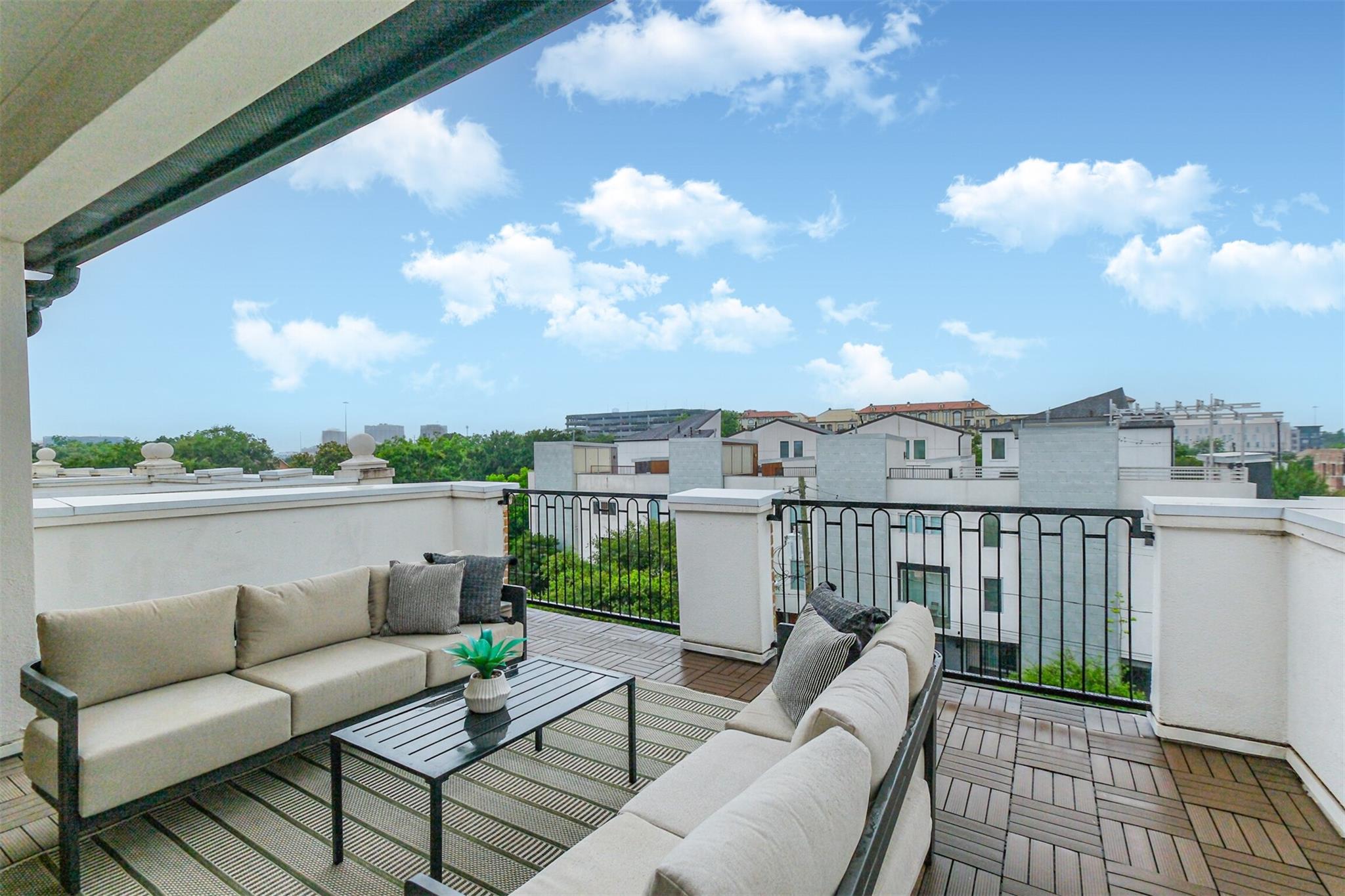 3907 Austin Street — photo