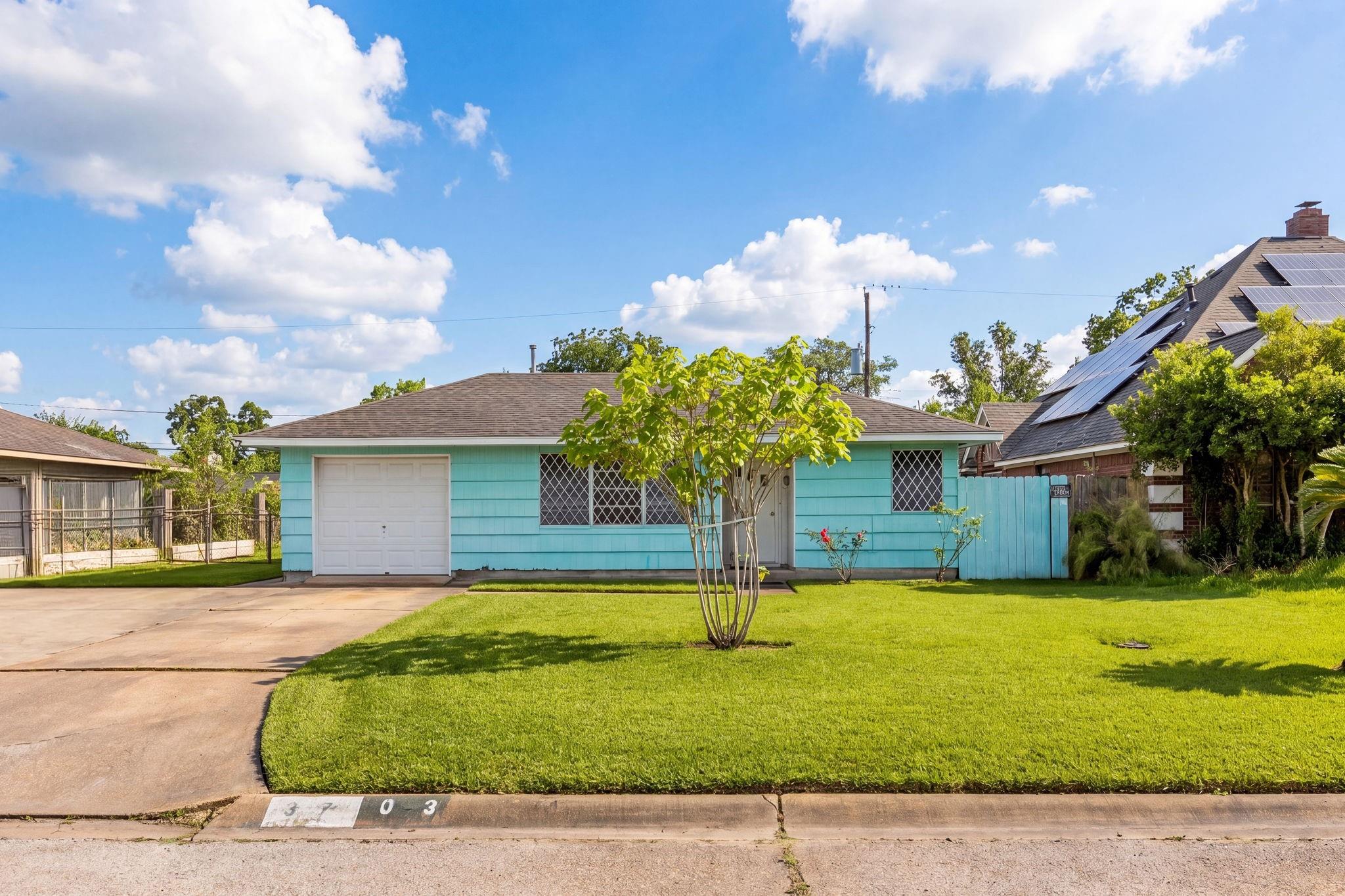 3703 Tanglebriar Drive — photo