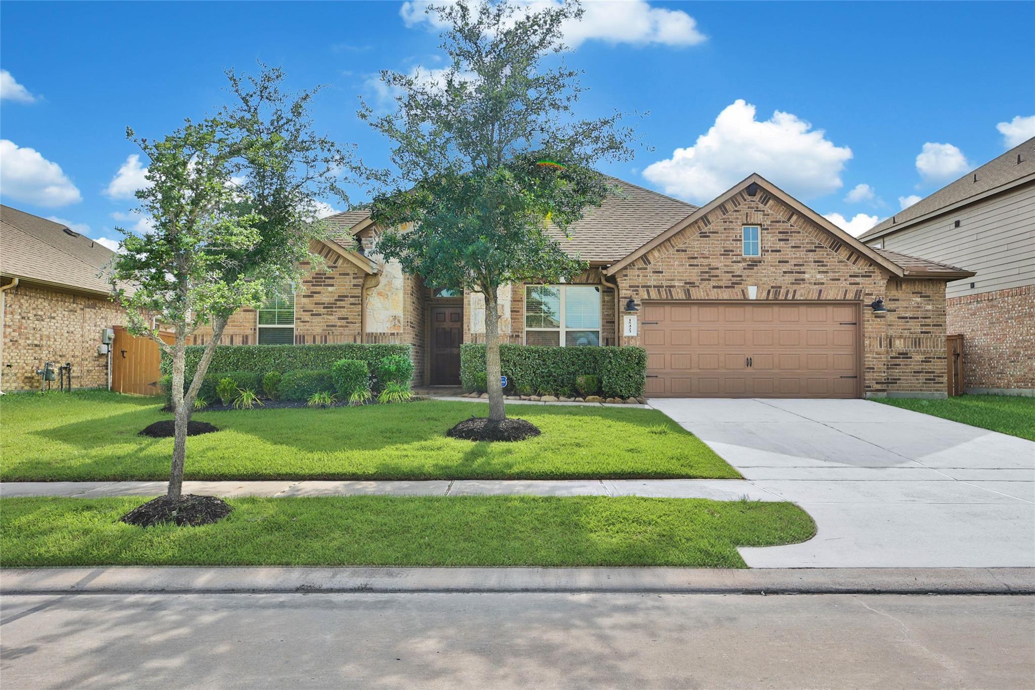 15423 Hopkins Cedar Drive — photo