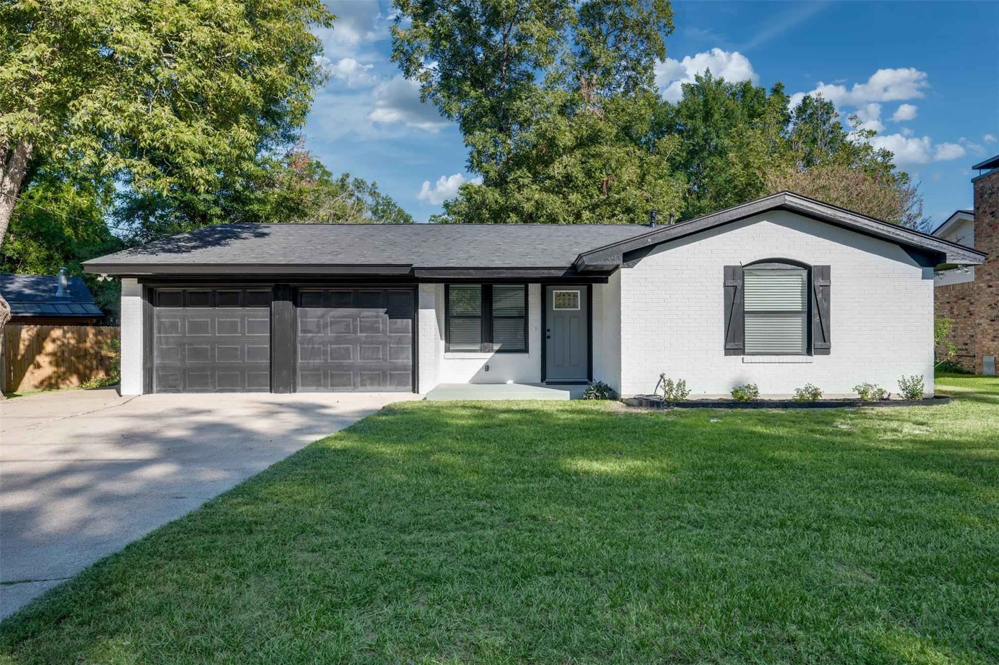 3102 Faith Lane — photo