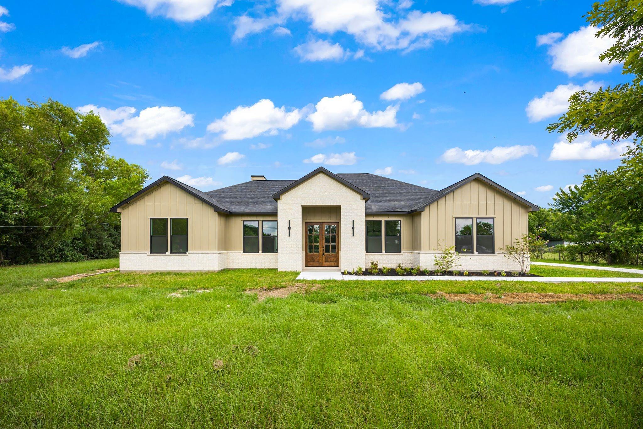 243 County Road 487 — photo