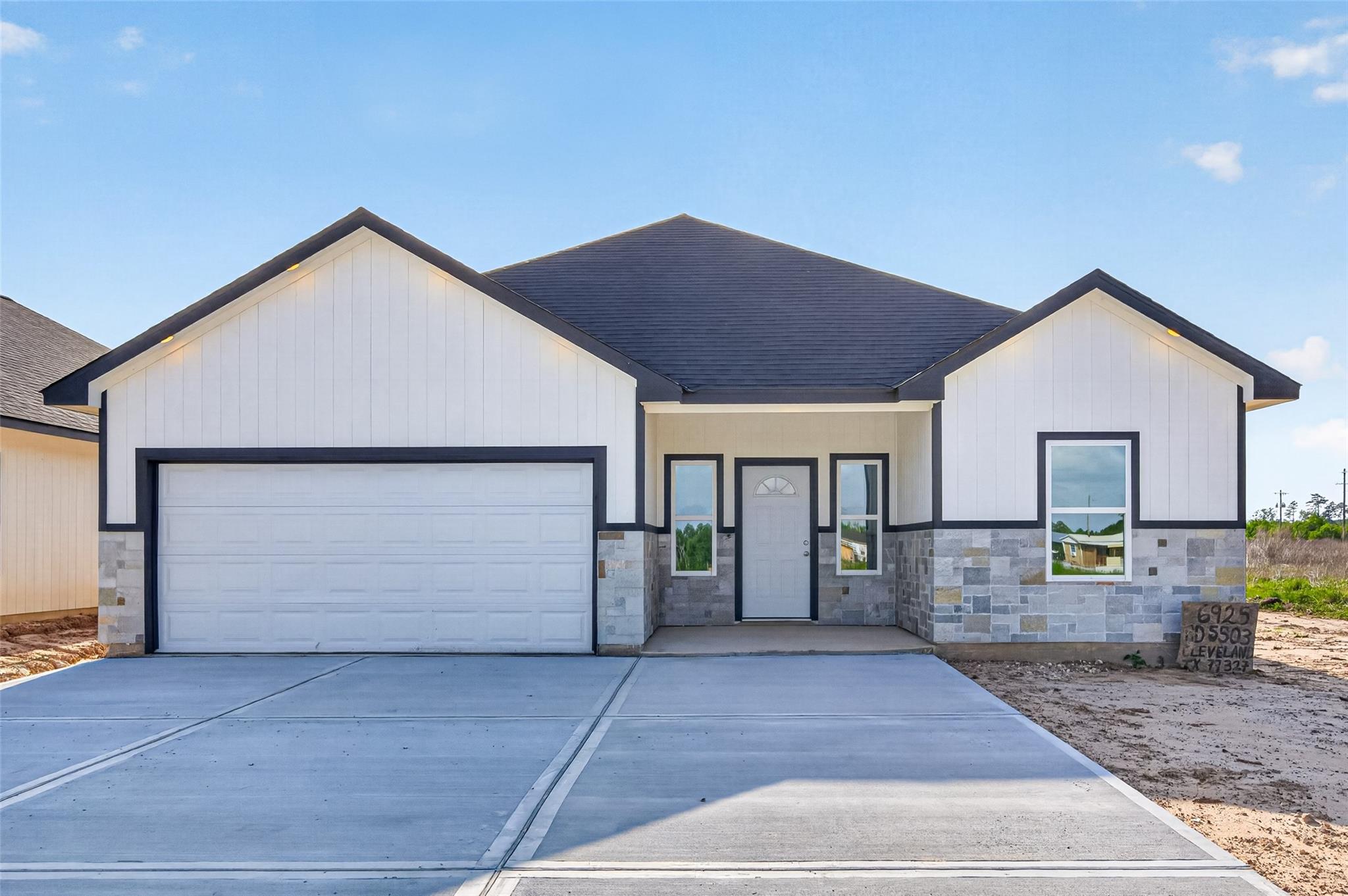 6925 Road 5503 — photo