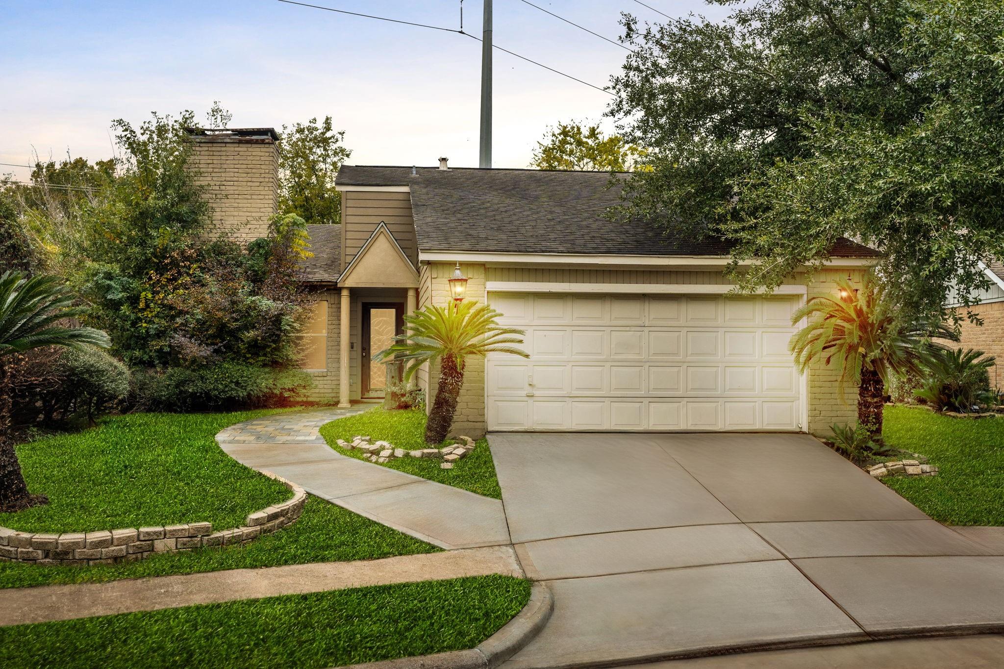 5455 Oakhaven Lane — photo