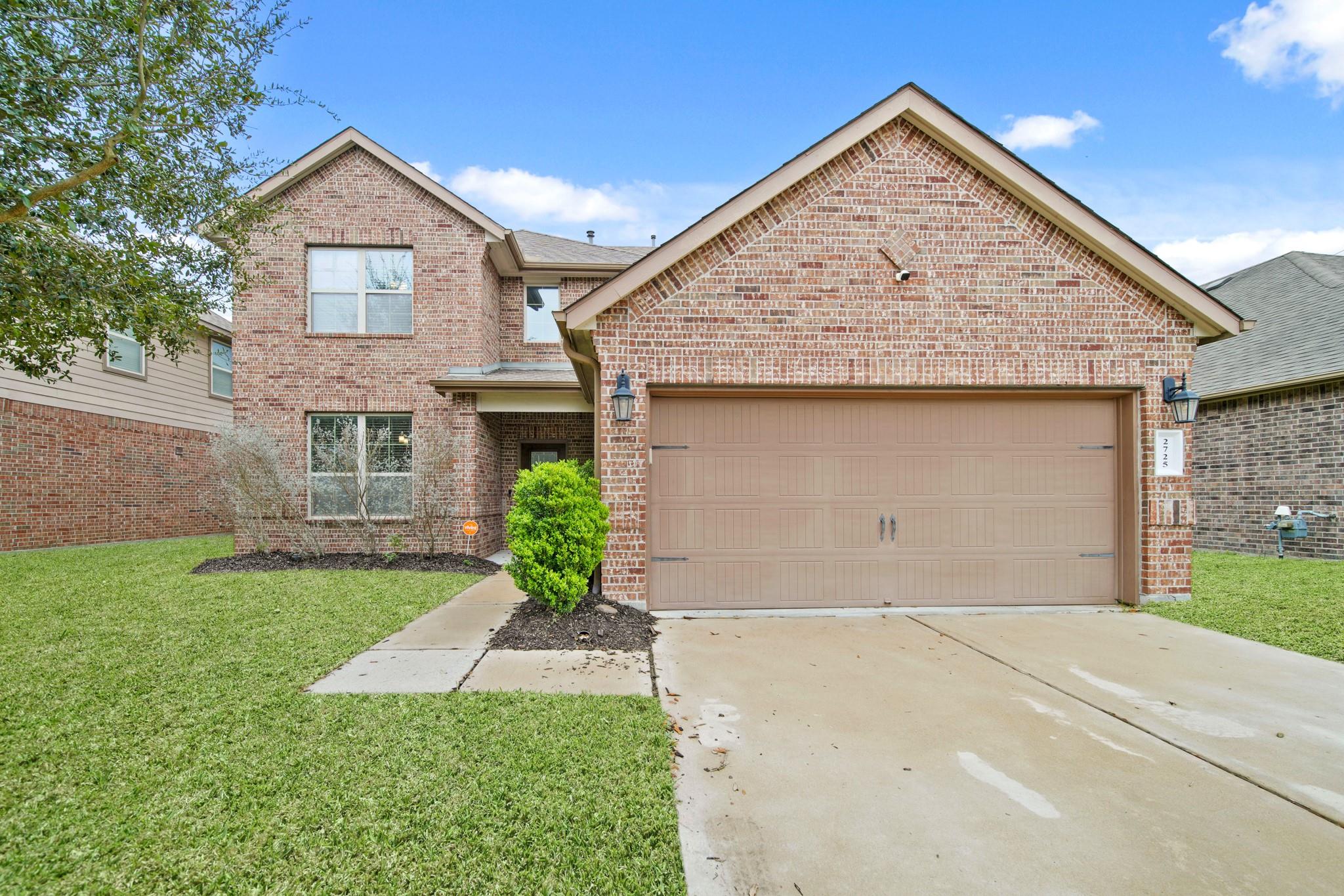2725 Merlin Lane — photo