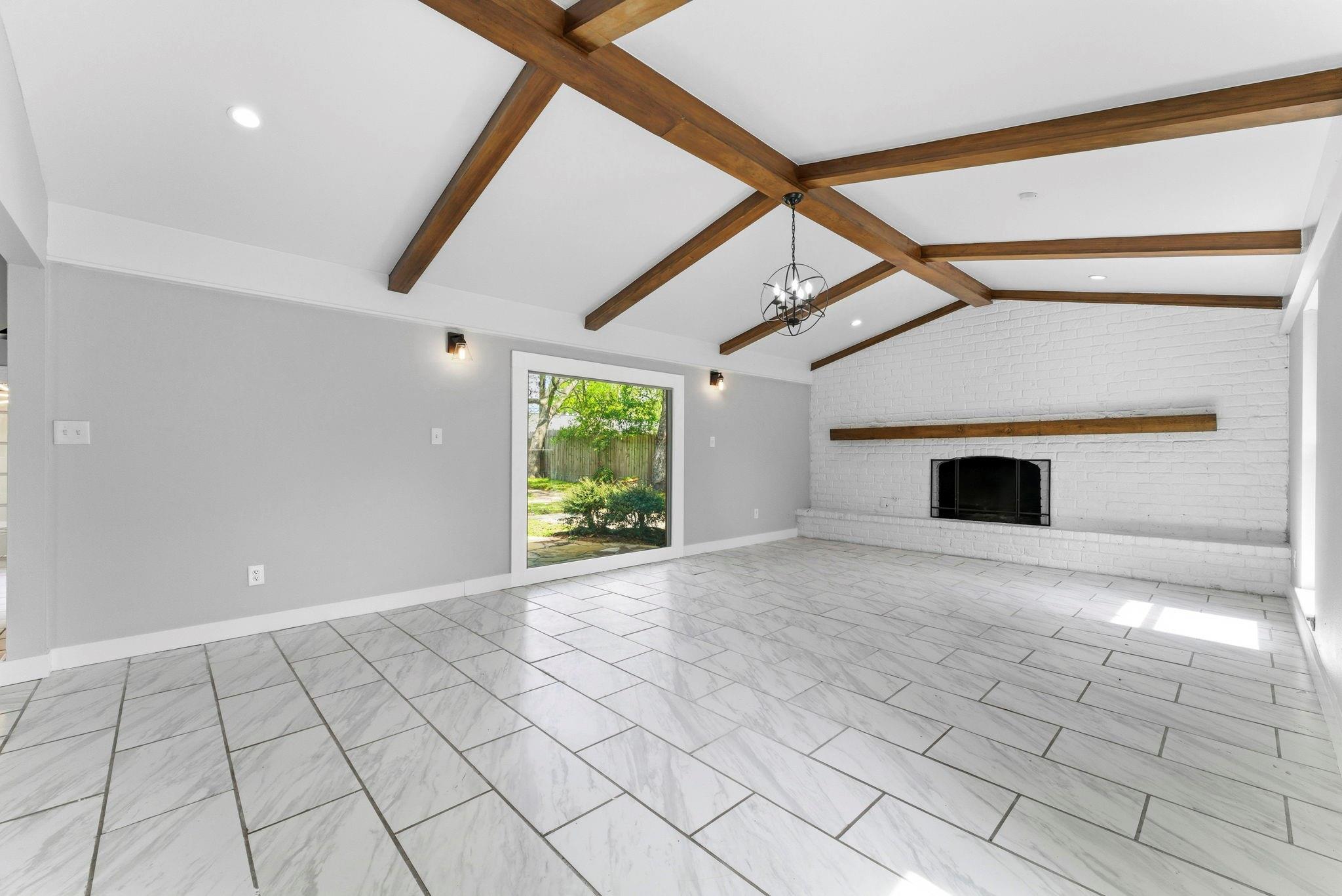 206 W North Hill Drive — photo