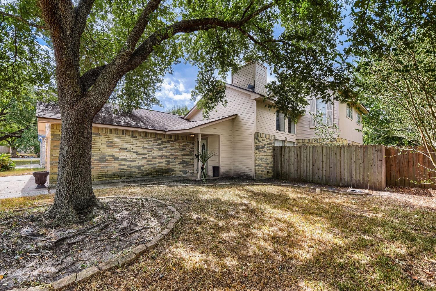 23807 Floragate Drive — photo