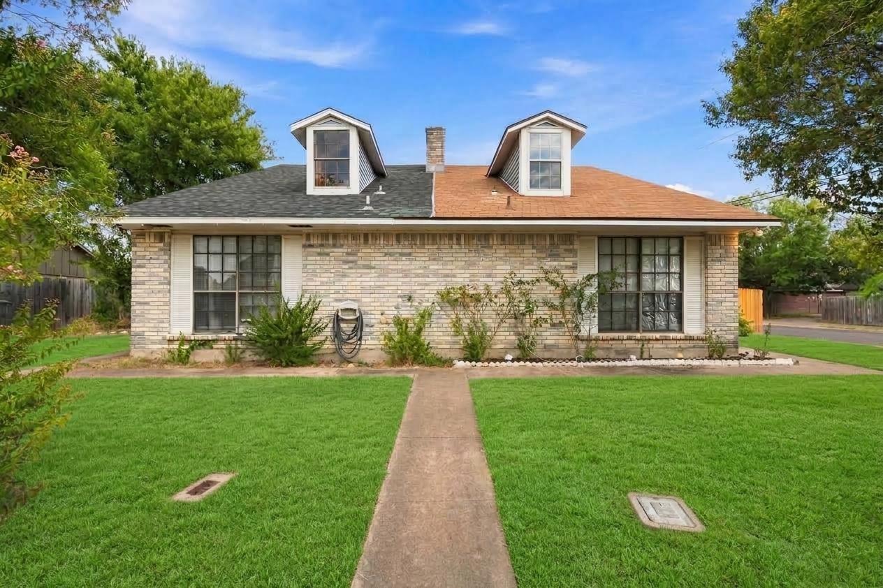 5213 Davy Crockett Street — photo