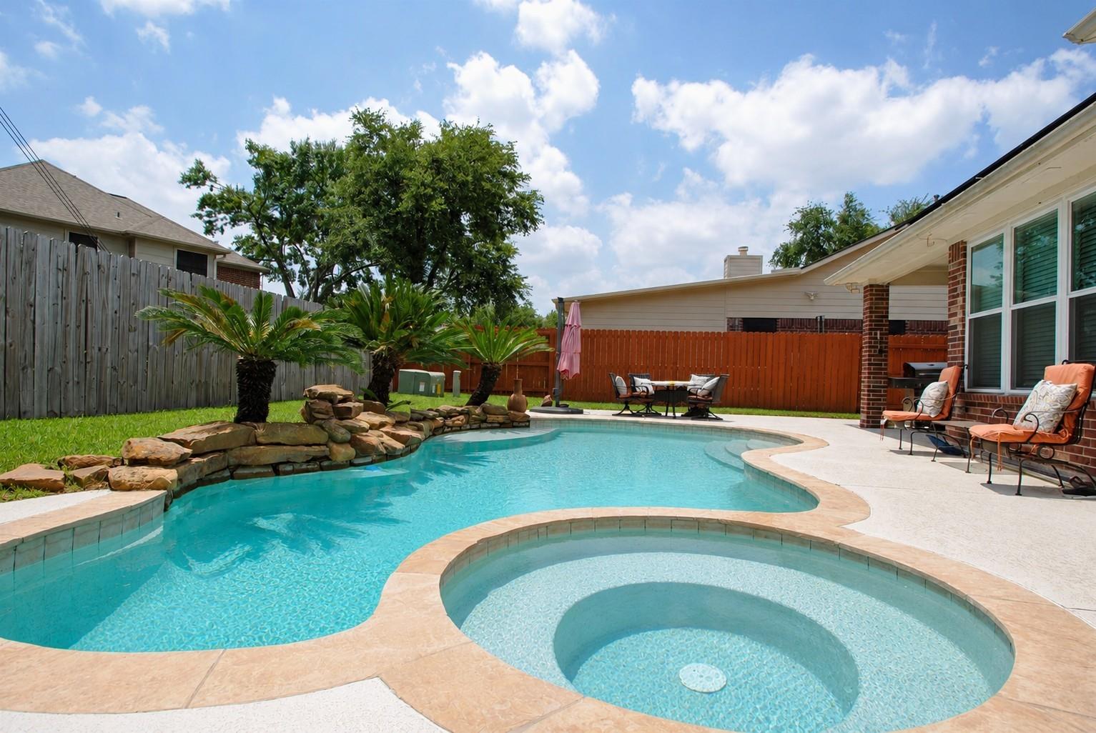 9723 Therrell Drive — photo