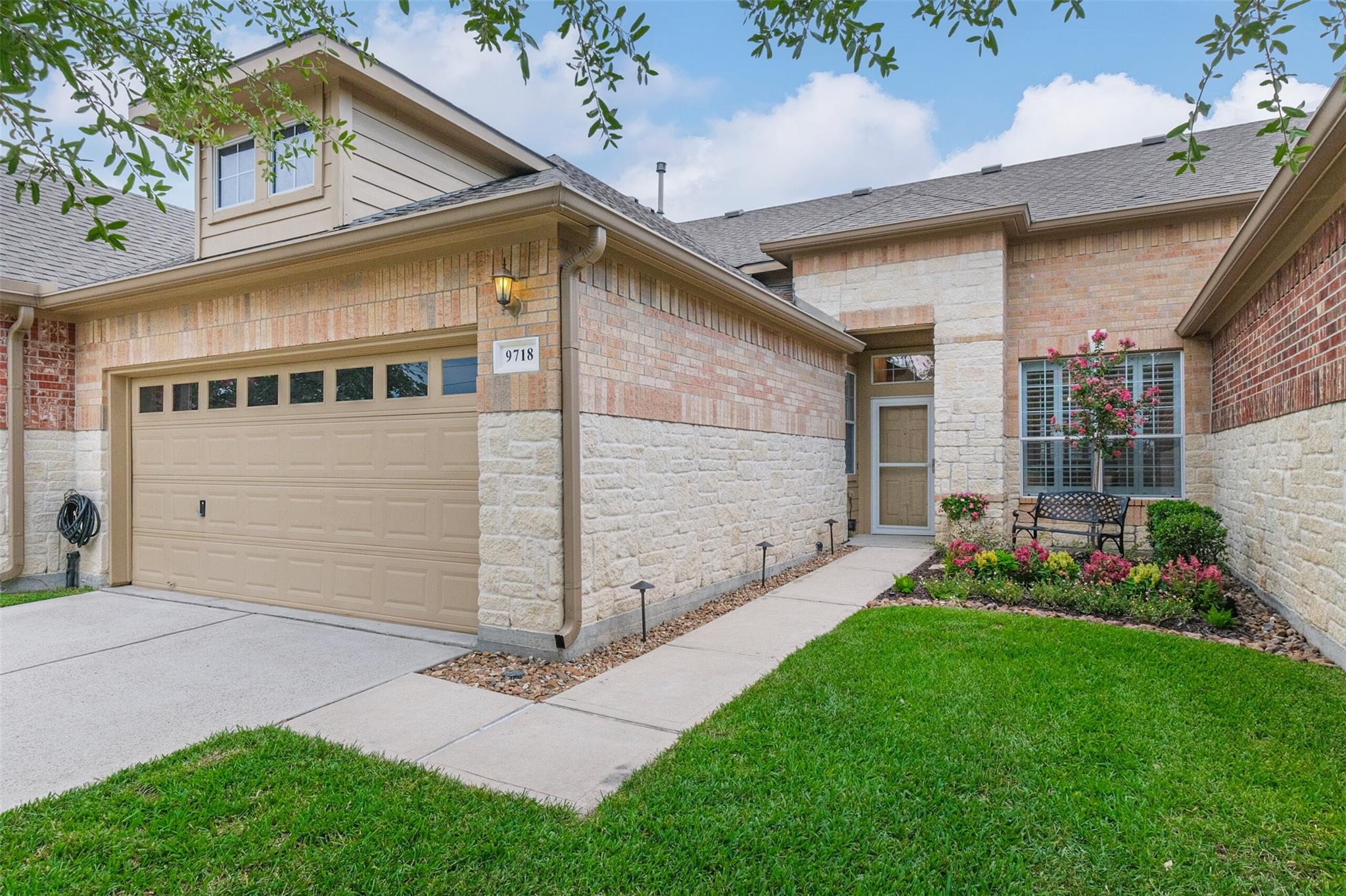 9718 Catalina Leaf Lane — photo