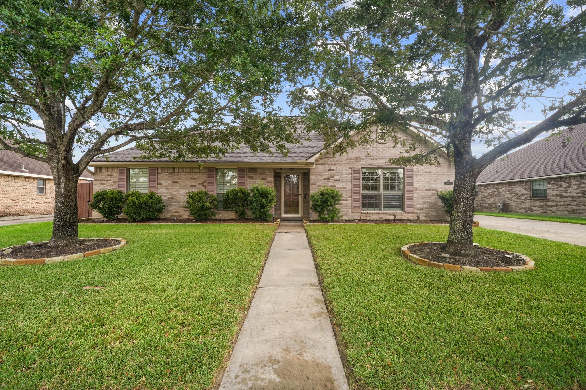 3607 Mustang Lane — photo
