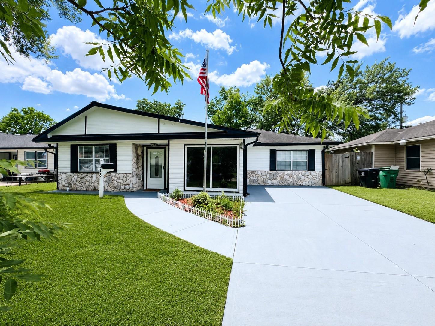 1318 Sulphur Street — photo