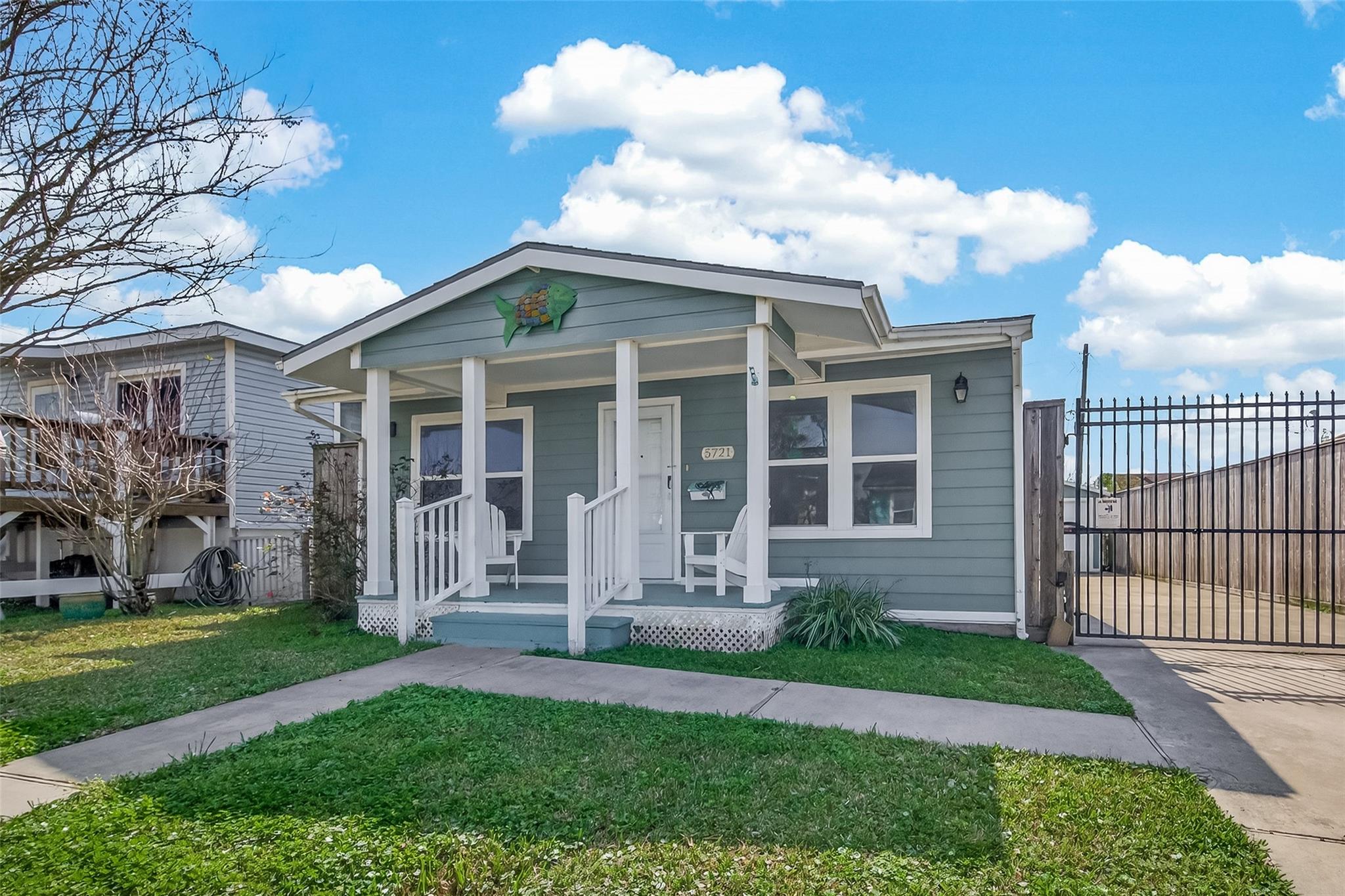 5721 Sylvia Drive — photo