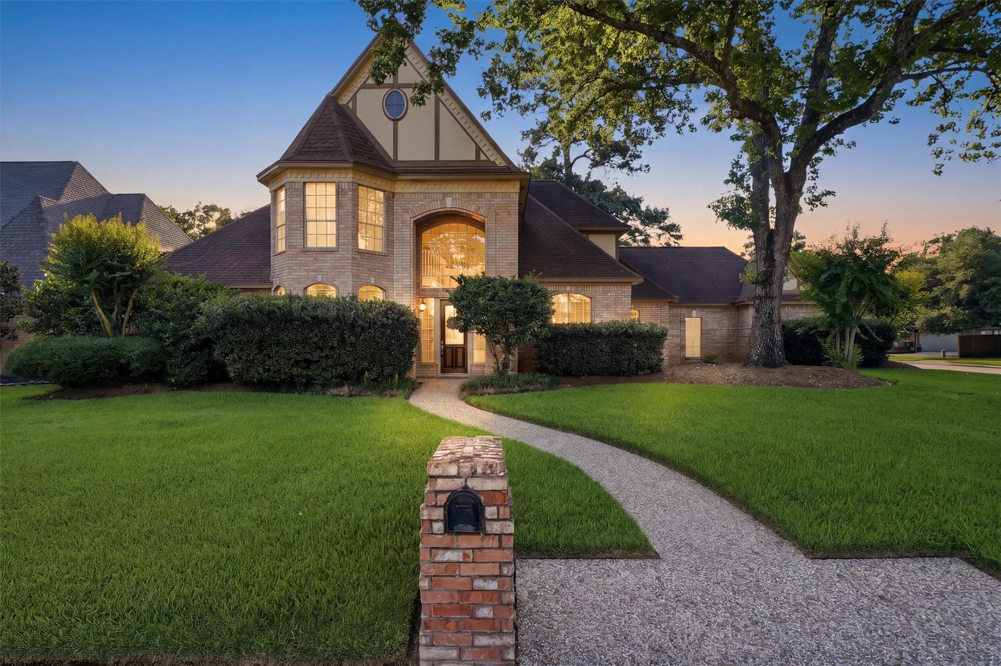 5819 Rocky Brook Drive — photo